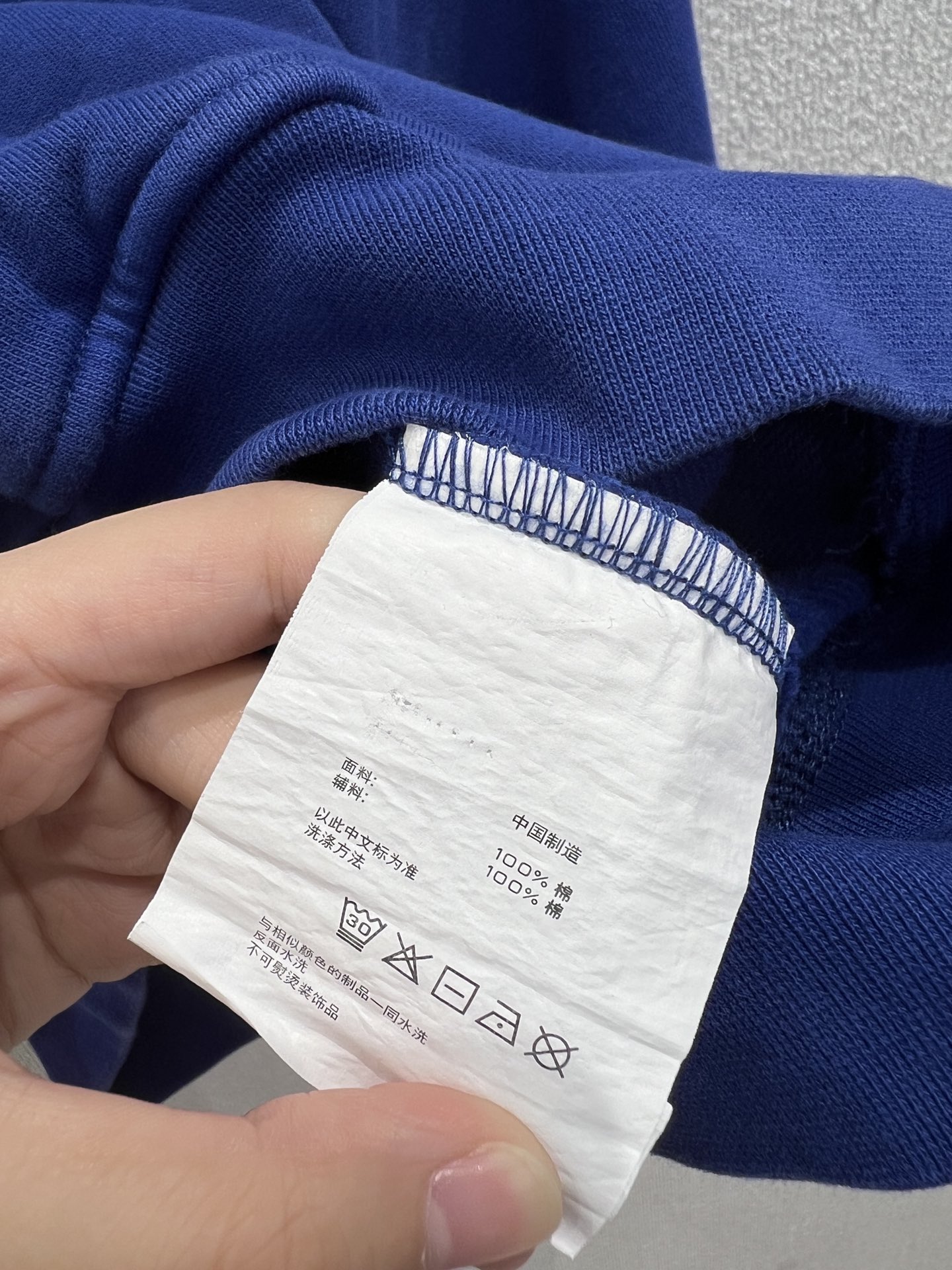 “Stylish Women’s Fall Coat in Cline Blue: Fashionable and Versatile Outerwear for Autumn Season” - 图片 8