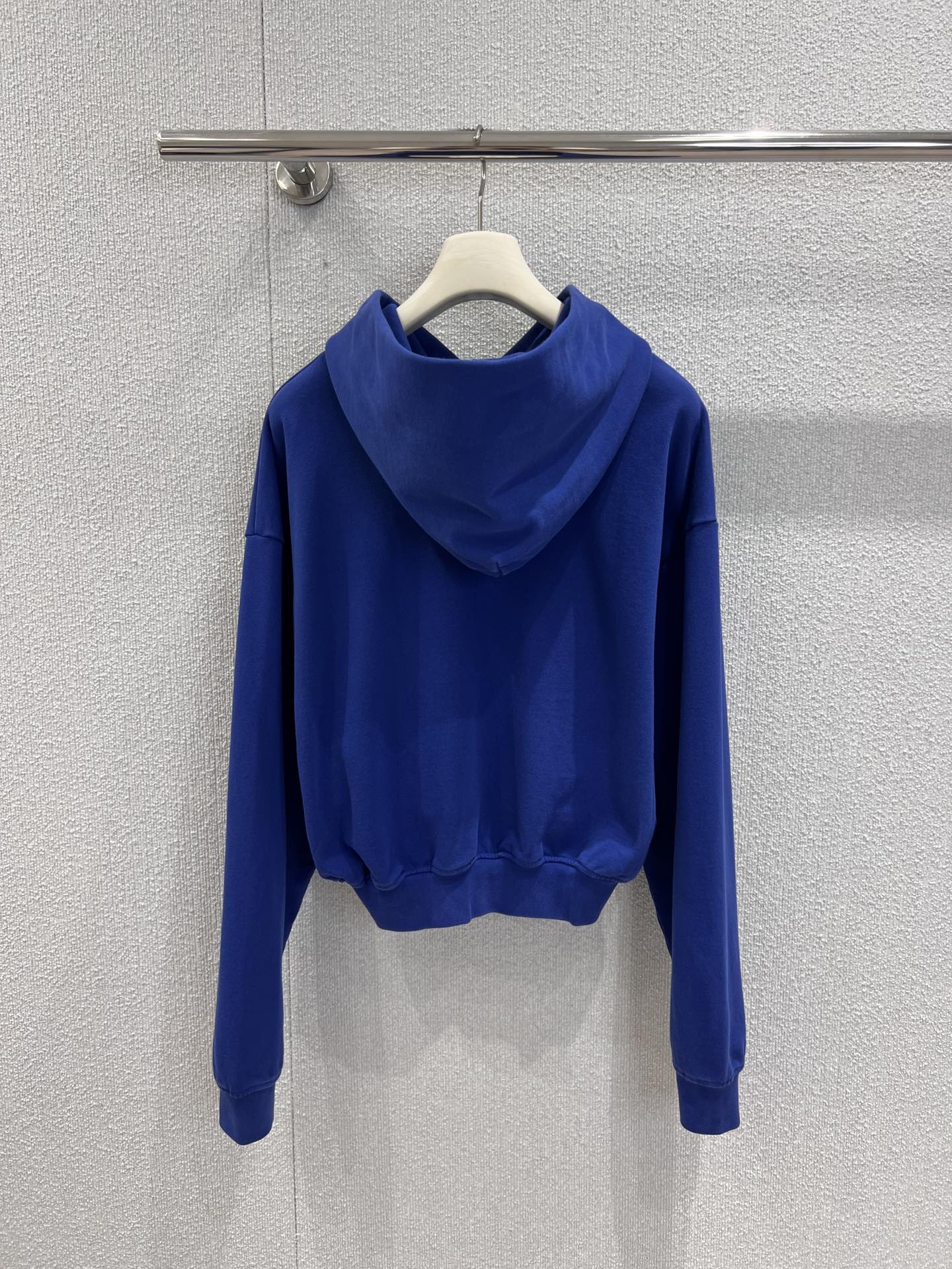 “Stylish Women’s Fall Coat in Cline Blue: Fashionable and Versatile Outerwear for Autumn Season” - 图片 2