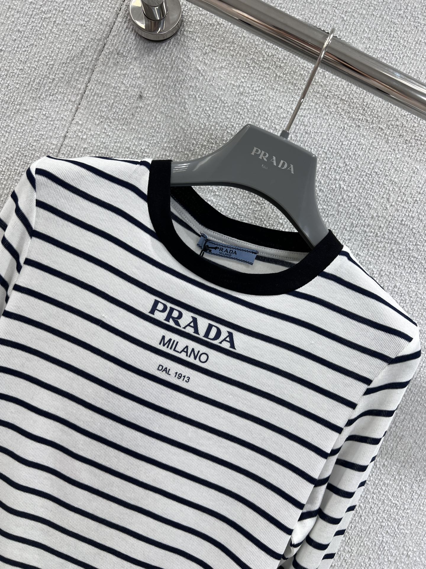 Title: Prad 25Fw New Morning & Autumn Collection: Comfortable Cloud Series in Classic Colors, Available in S/M/L. - 图片 3