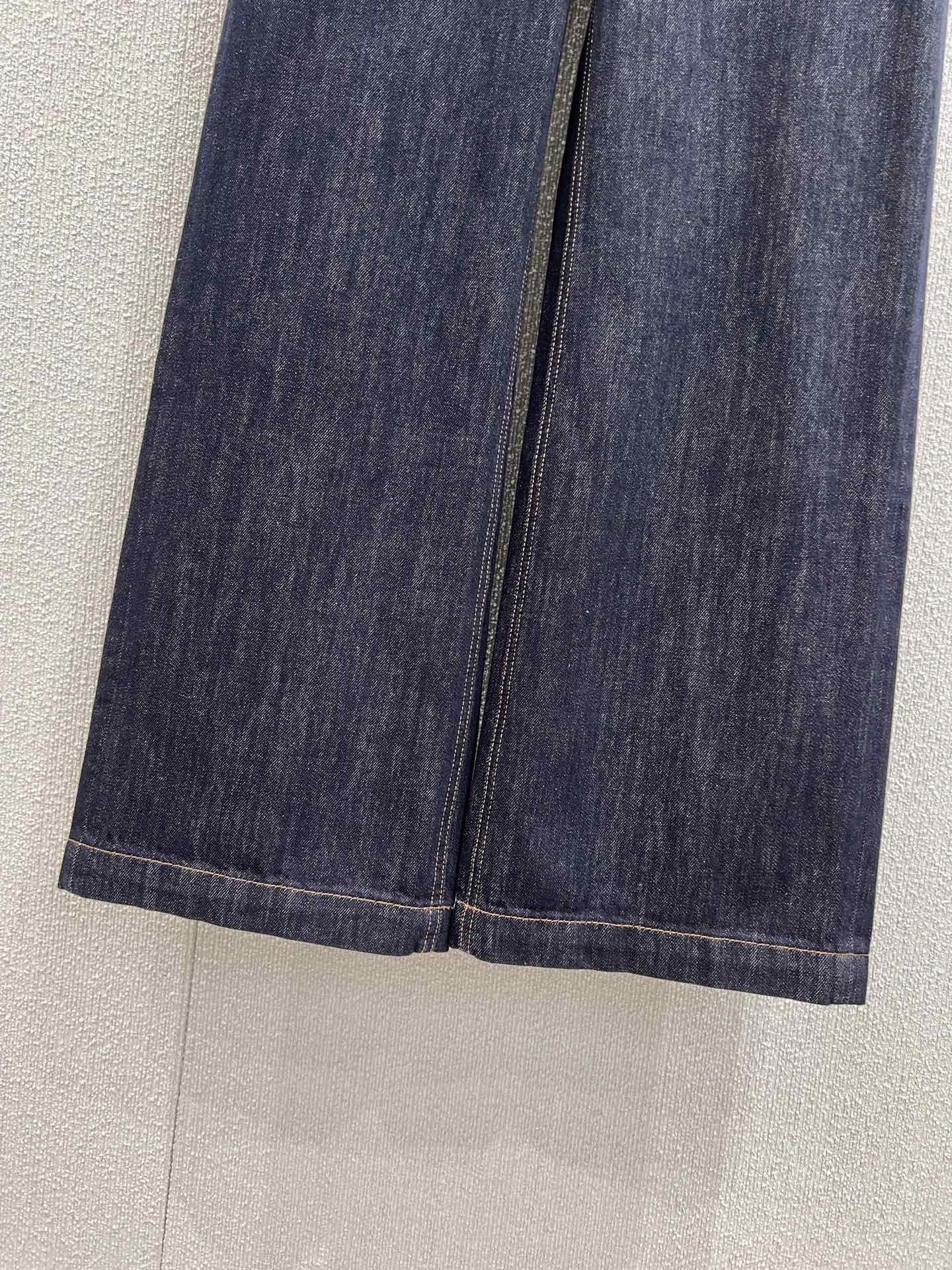 “High-Intensity 25Fw Female Package: Autumn Fashion with Tailored Pants and Zipper Details” - 图片 6