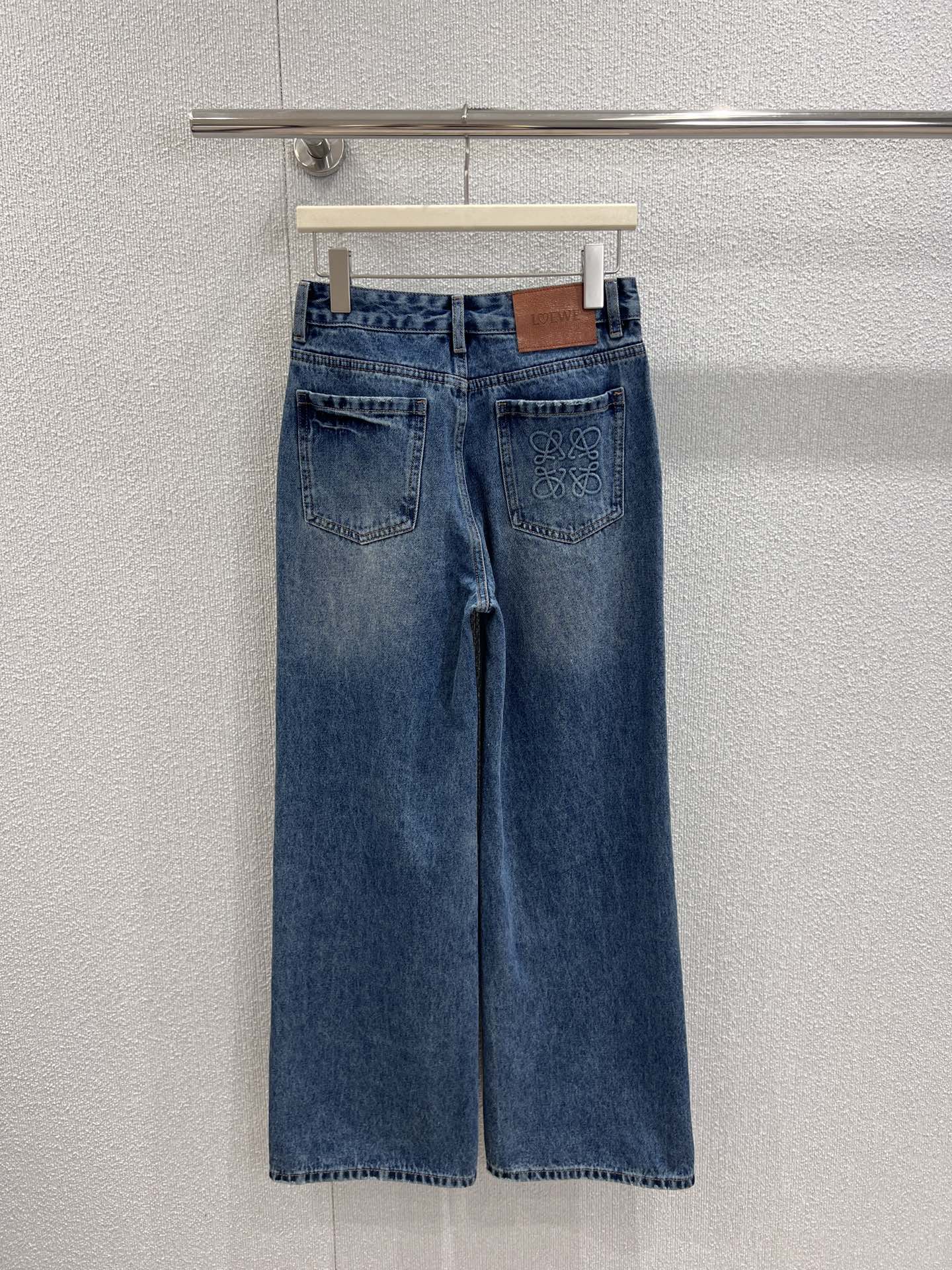 “Fashionable 25Fw Women’s Jeans: Stylish, Sexy, and Versatile in Sizes S/M/L” - 图片 2