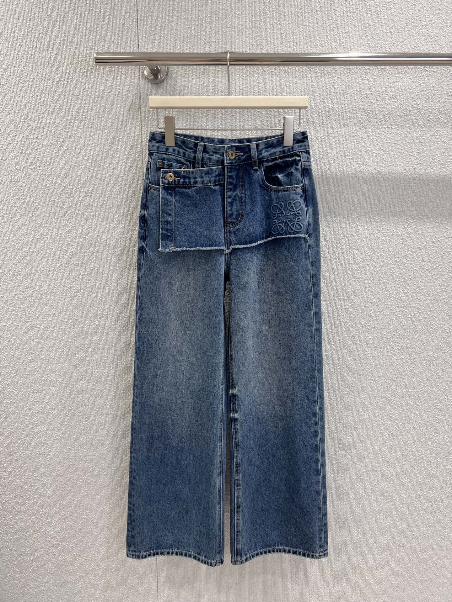 “Fashionable 25Fw Women’s Jeans: Stylish, Sexy, and Versatile in Sizes S/M/L” - 图片 1