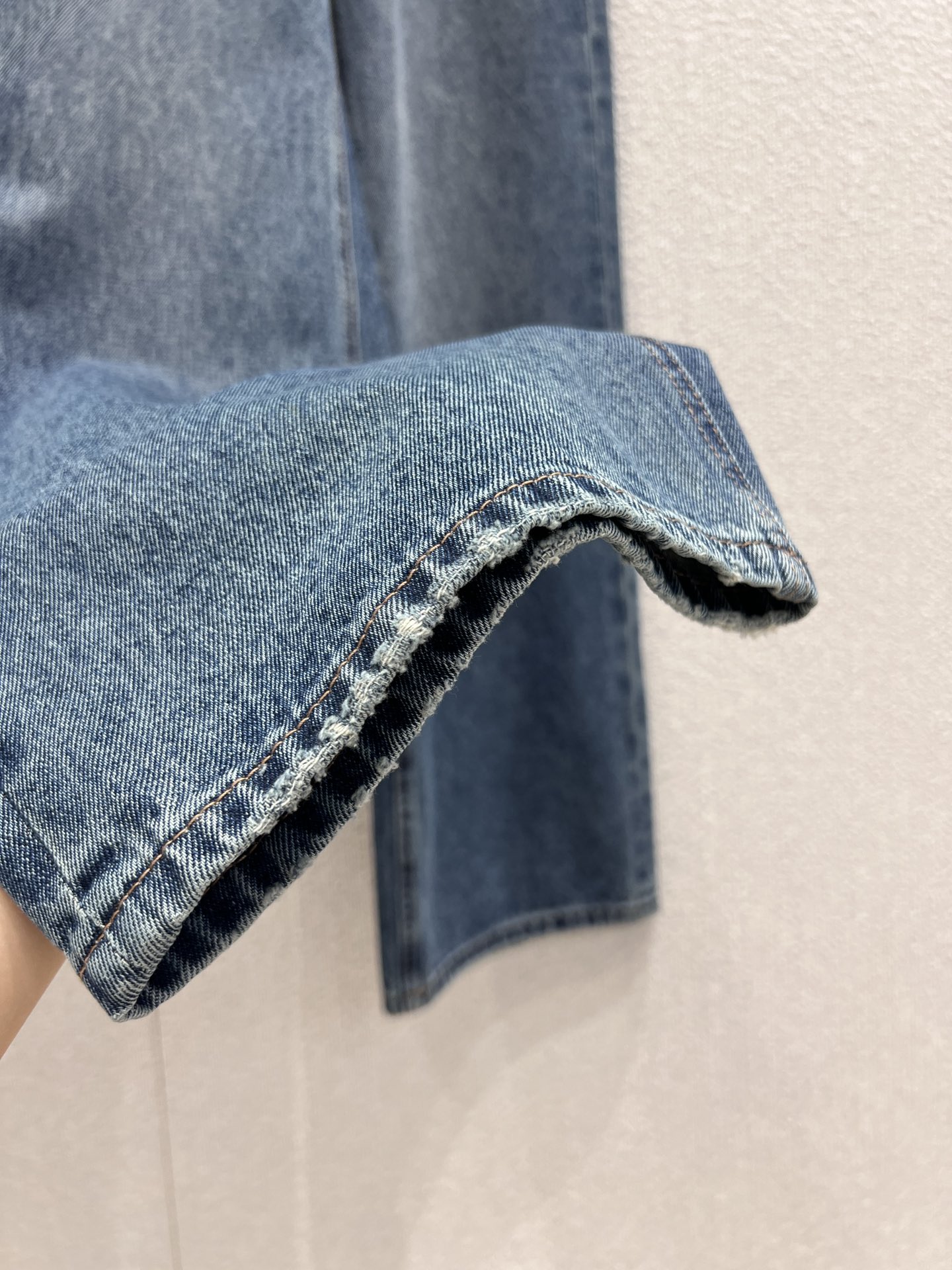 “Fashionable 25Fw Women’s Jeans: Stylish, Sexy, and Versatile in Sizes S/M/L” - 图片 7