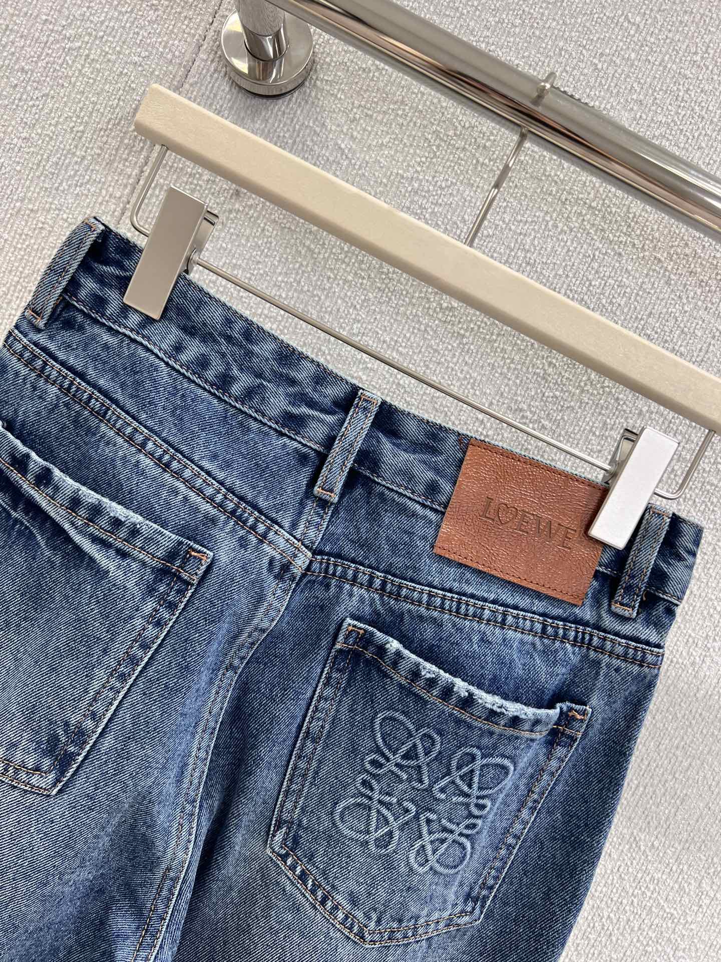 “Fashionable 25Fw Women’s Jeans: Stylish, Sexy, and Versatile in Sizes S/M/L” - 图片 4