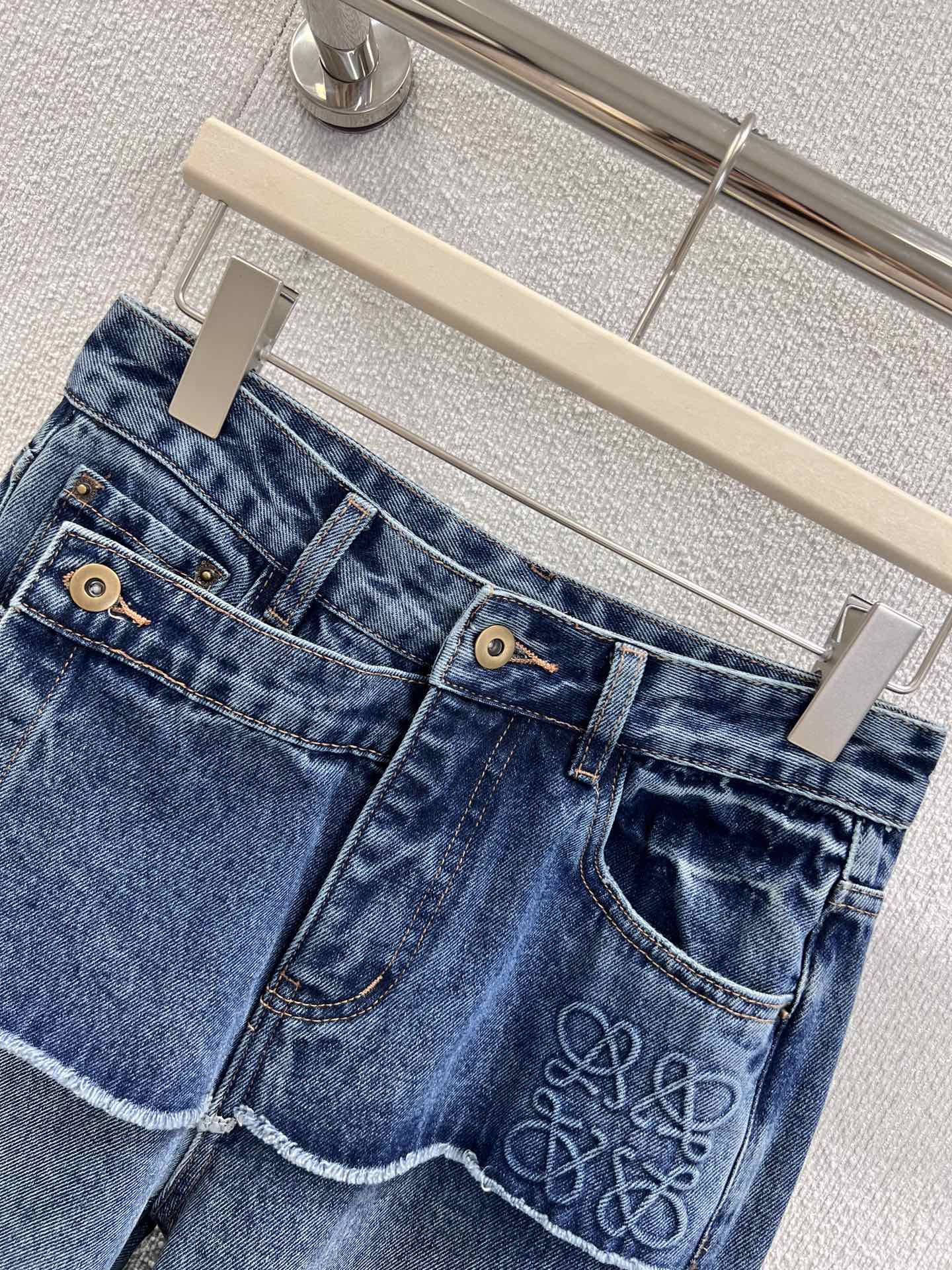 “Fashionable 25Fw Women’s Jeans: Stylish, Sexy, and Versatile in Sizes S/M/L” - 图片 3