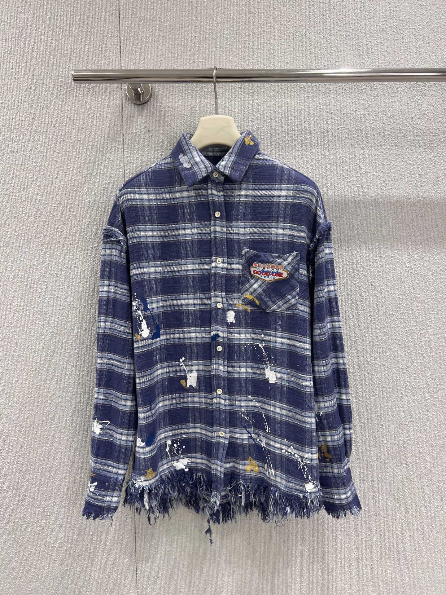 NO:500811,Supports replacement of Alexia Sandr* 25Fw autumn and winter new style, retro plaid splashing ink long-sleeved shirt丨Exclusive high-end production!  It uses classic plaid elements and the color is fresh. The shirt has a bristled design, adding casualness, and other details such as white ink, breaking the monotony. There is patch decoration on the chest to enrich the visual effect. The overall style is retro without losing its personality, which is suitable for creating a casual and fashionable outfit. SML real shot details pictures are available in stock, Shirts, alexander wang19860909支持换款Alexia Sandr* 25Fw秋冬新款 复古格纹泼墨长袖衬衫丨独家高版出品！它采用经典格纹元素,色彩搭配清新.衬衫带有毛边设计,增添随性感,还有白色泼墨等细节,打破单调.胸前有贴布装饰,丰富视觉效果,整体风格复古又不失个性,适合打造休闲时尚的穿搭.现货发售SML实拍细节图,,shirts,alexander wang,Women's clothing