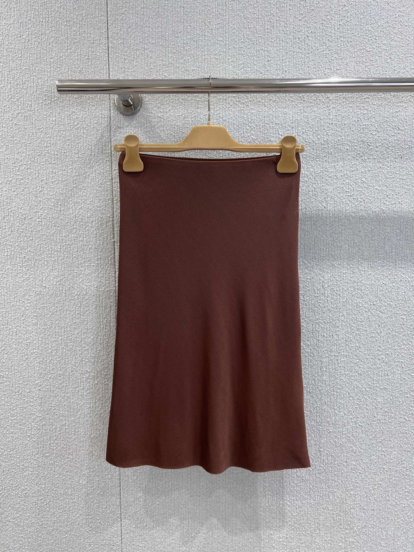 Miu Miu Caramel Brown Knit Midi Skirt - Elegant Early Autumn Style 3 i1758342962 1080 0