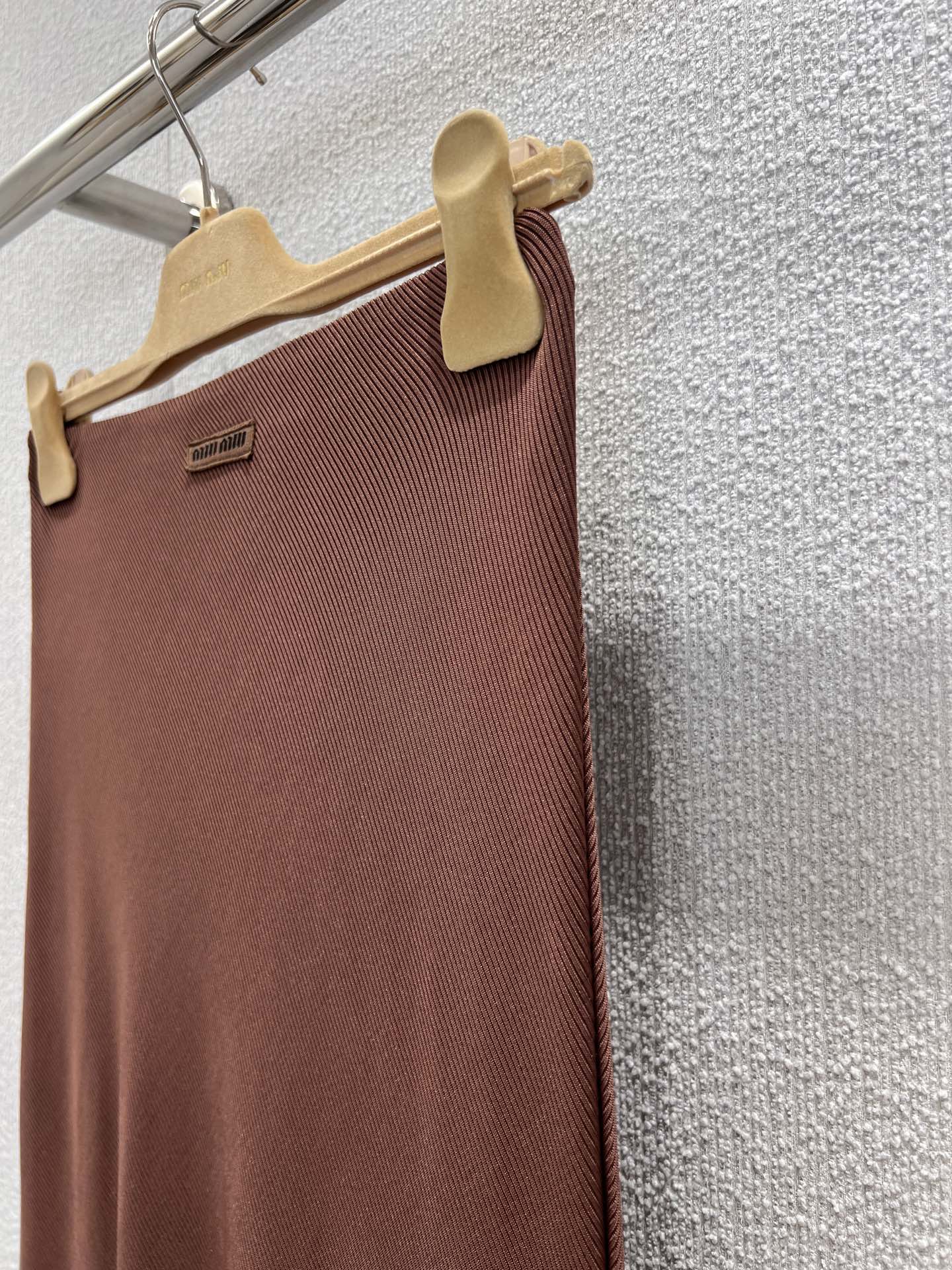 Miu Miu Caramel Brown Knit Midi Skirt - Elegant Early Autumn Style 7 i1758342962 2308 4