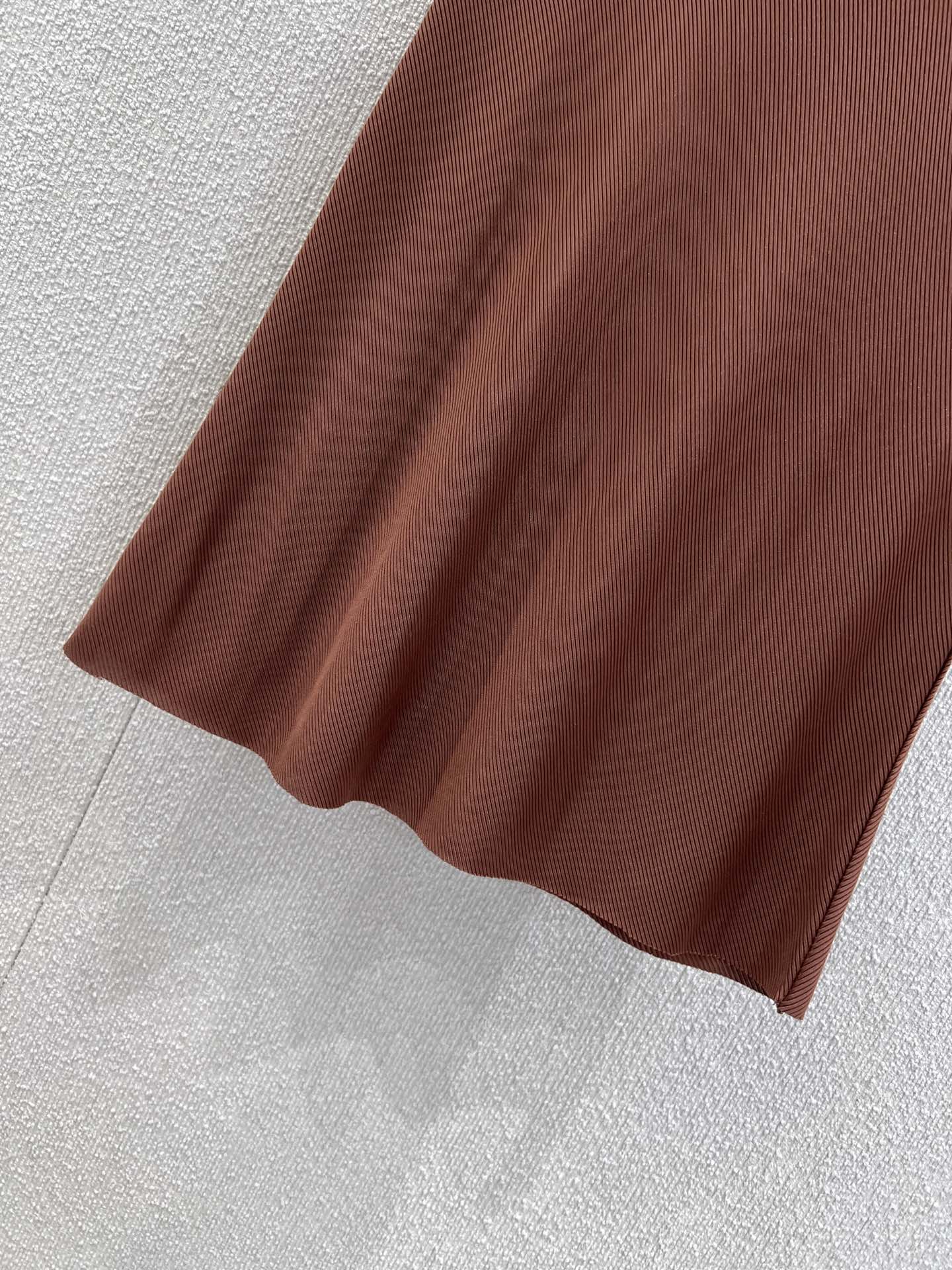 Miu Miu Caramel Brown Knit Midi Skirt - Elegant Early Autumn Style 8 i1758342963 255 7
