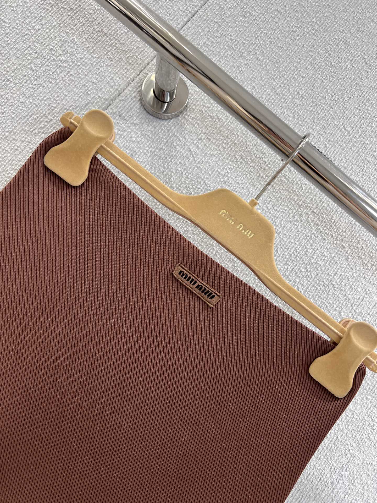 Miu Miu Caramel Brown Knit Midi Skirt - Elegant Early Autumn Style 4 i1758342963 8540 8