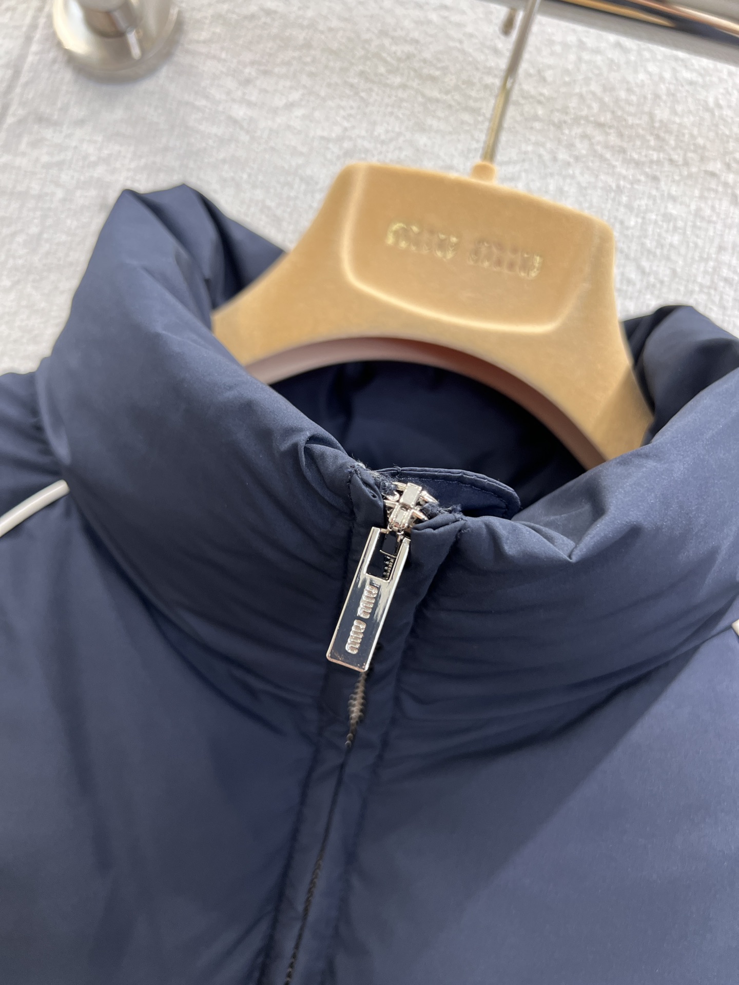 Miu Miu Goose Down Padded Jacket, Autumn Winter New, Slim Fit 6 i1759464979 4586 4
