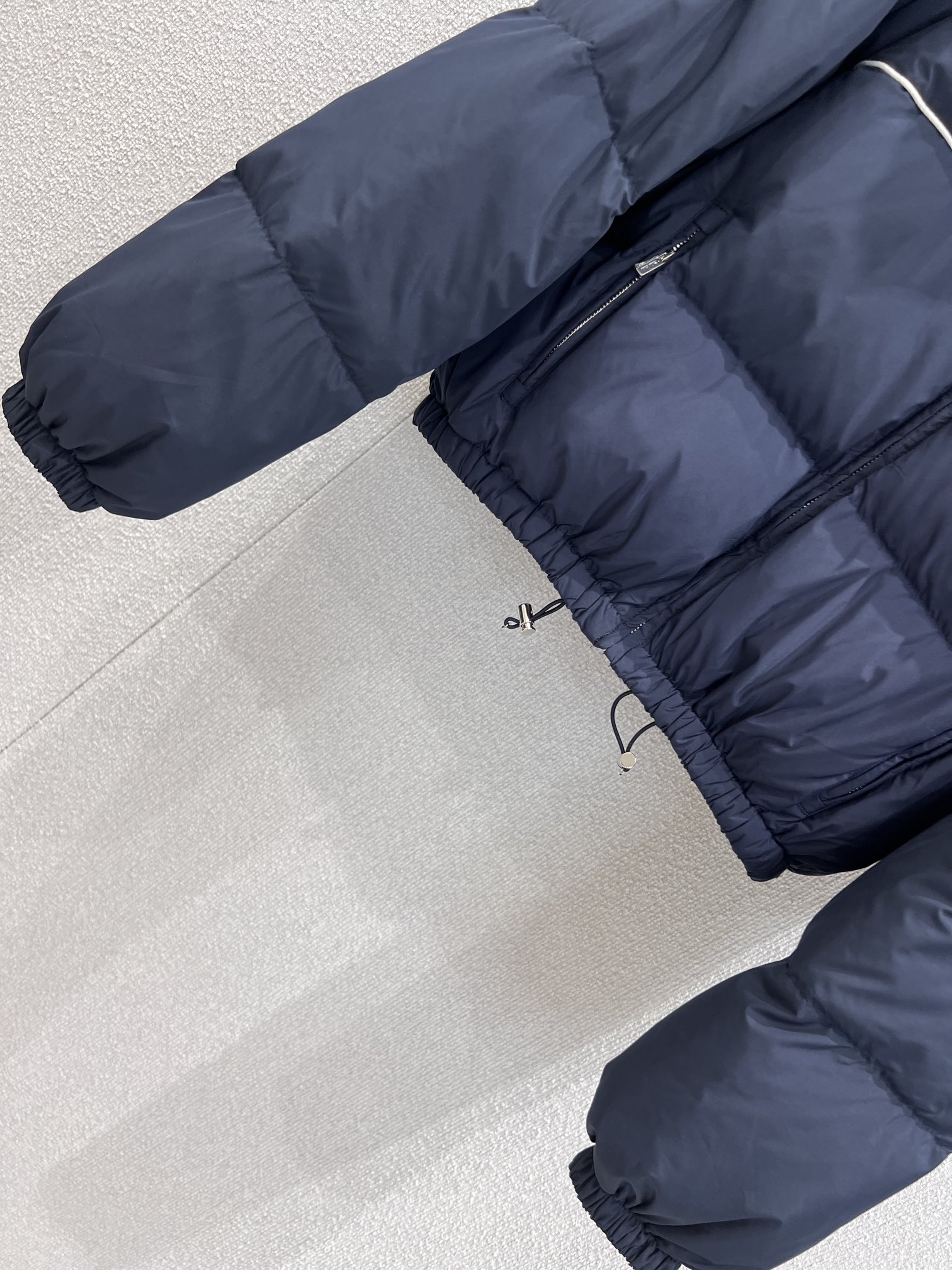 Miu Miu Goose Down Padded Jacket, Autumn Winter New, Slim Fit 8 i1759464979 4760 1