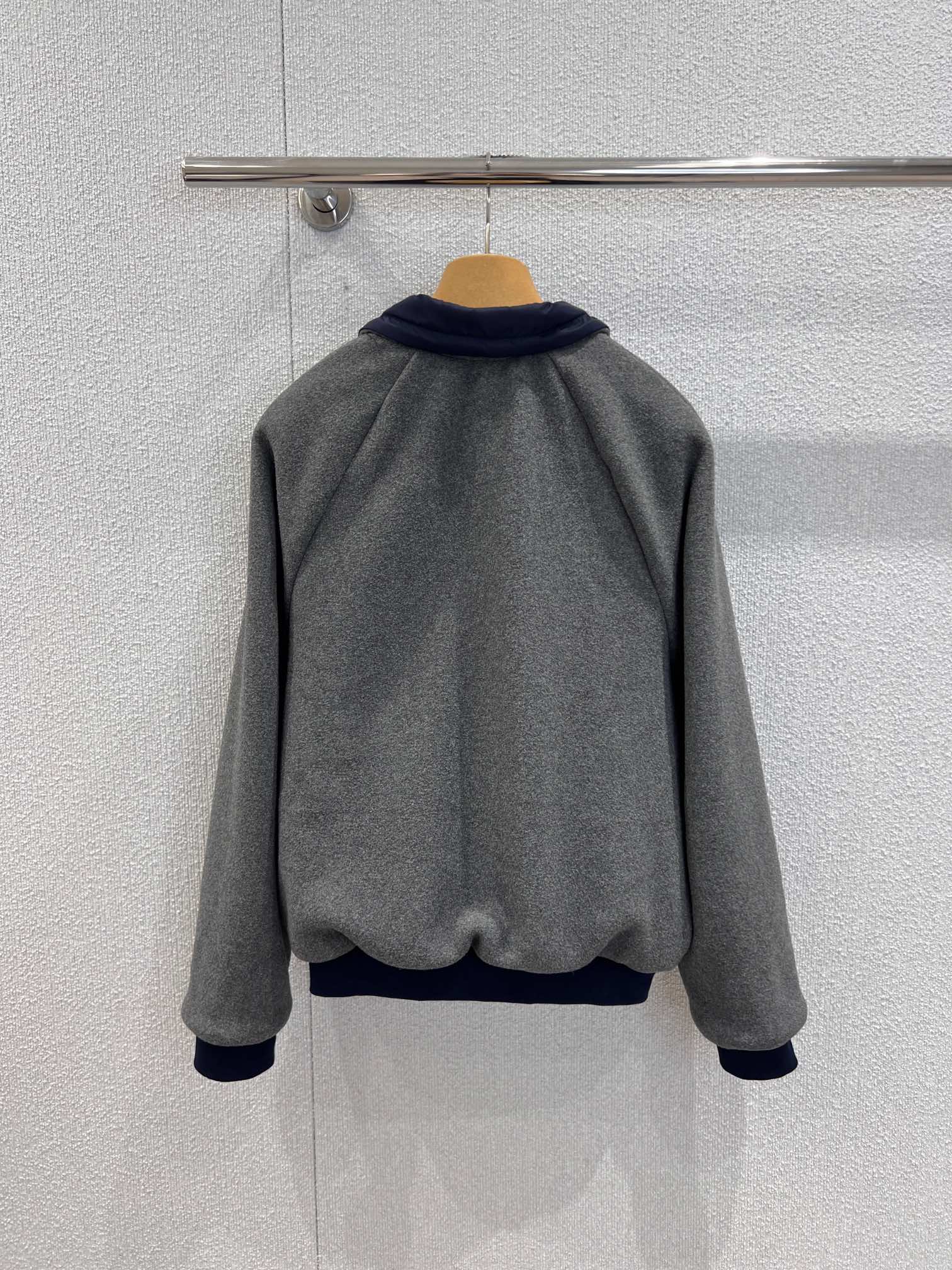 Miu Miu Reversible Embroidered Jacket: Versatile & Stylish Outerwear 8 i1761364714 1267 0