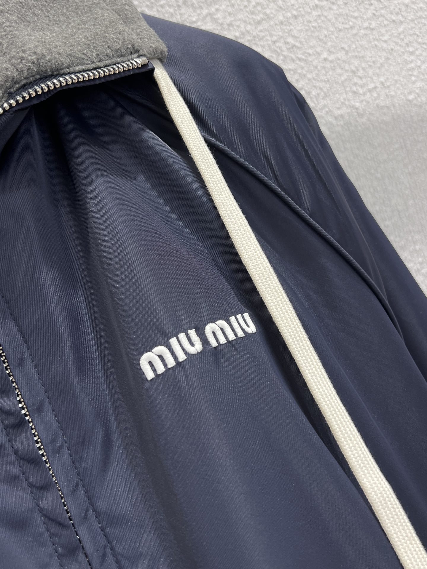 Miu Miu Reversible Embroidered Jacket: Versatile & Stylish Outerwear 5 i1761364714 7408 3