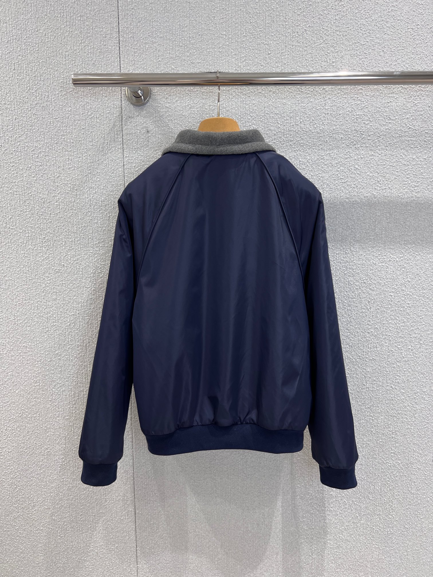 Miu Miu Reversible Embroidered Jacket: Versatile & Stylish Outerwear 3 i1761364805 5764 0