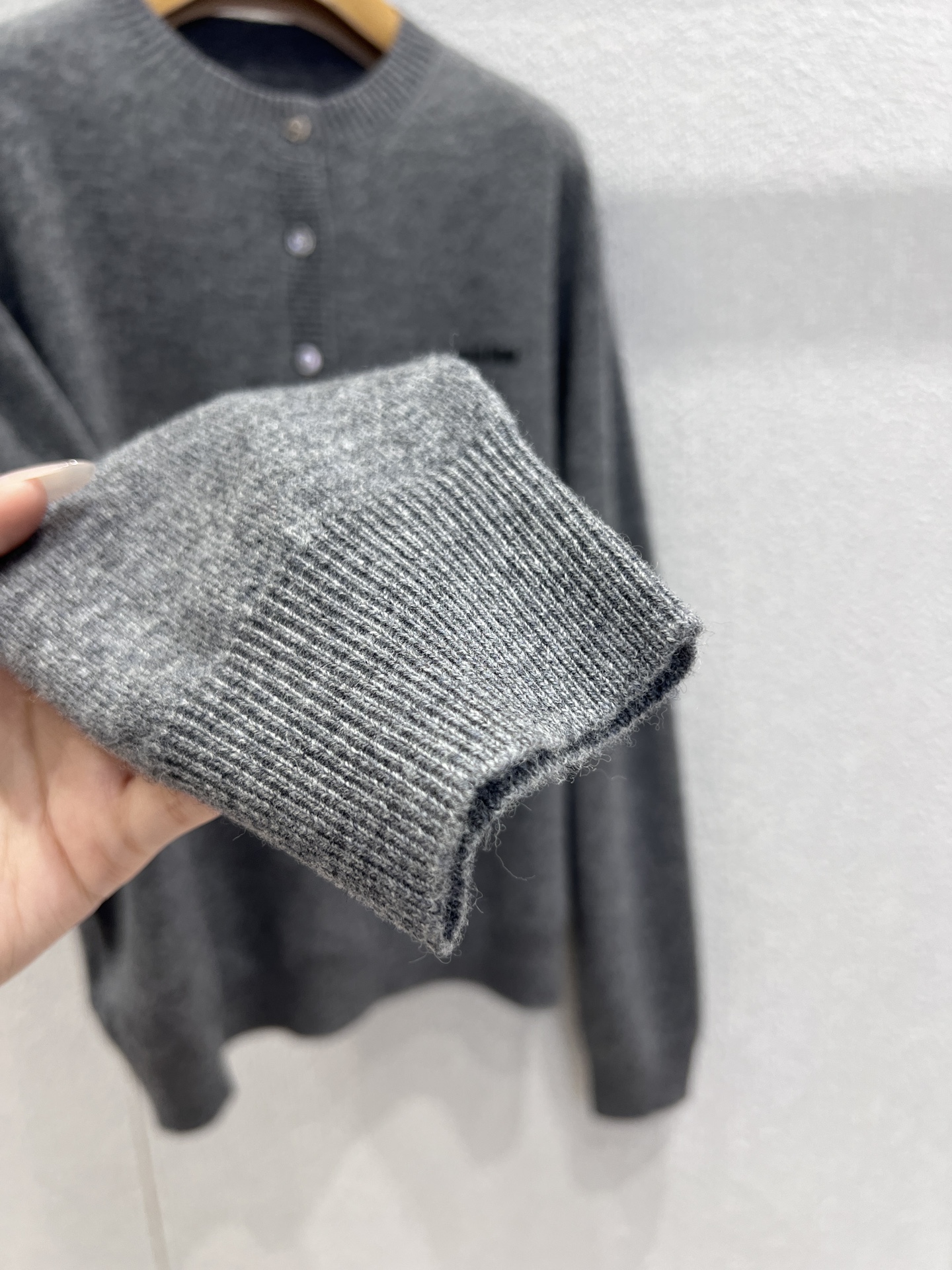 Miu Miu 26Ss Early Spring New Women's Cashmere Knit Sweater 8 i1761540866 7759 0