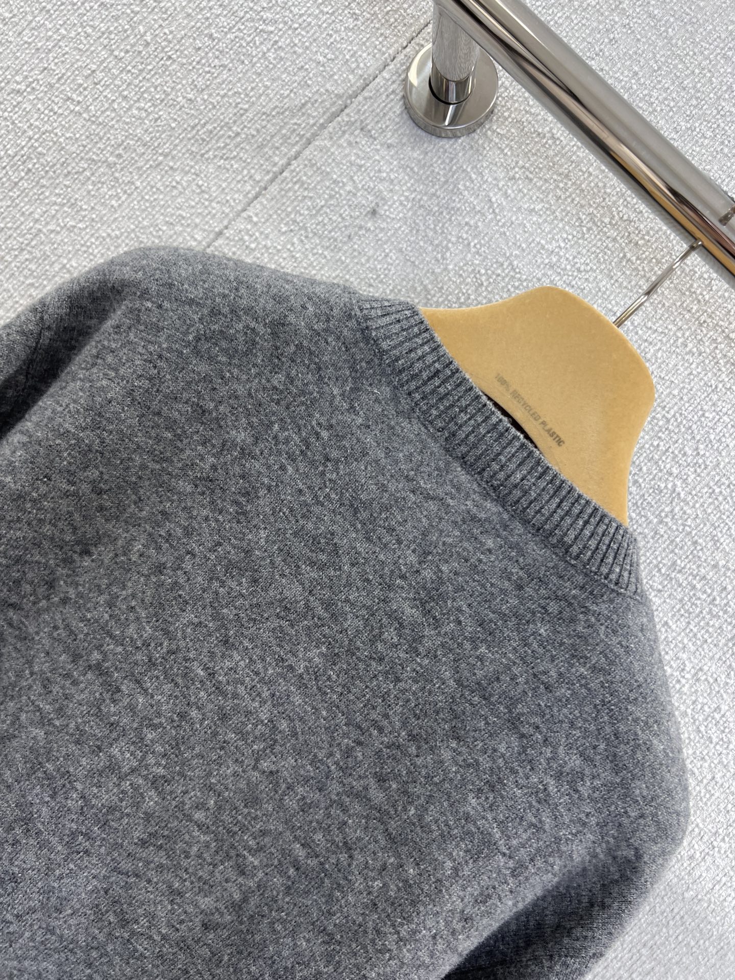 Miu Miu 26Ss Early Spring New Women's Cashmere Knit Sweater 5 i1761540866 8508 0