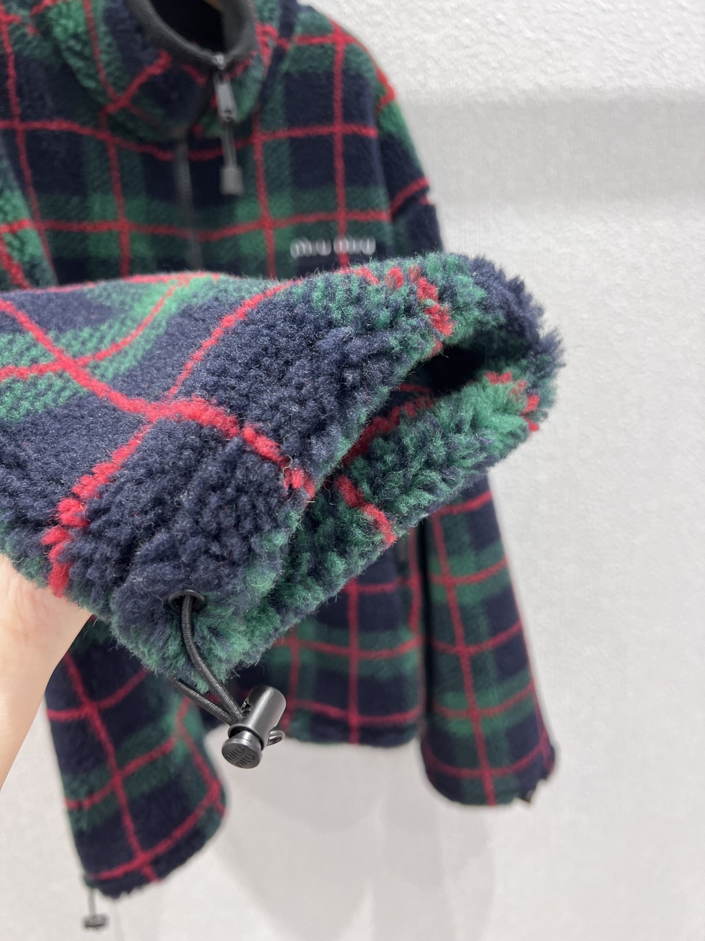 Miu Miu 2026SS Plaid Fleece Jacket - Embrace Retro-Chic Style This Spring 8 i1761647813 5670 0
