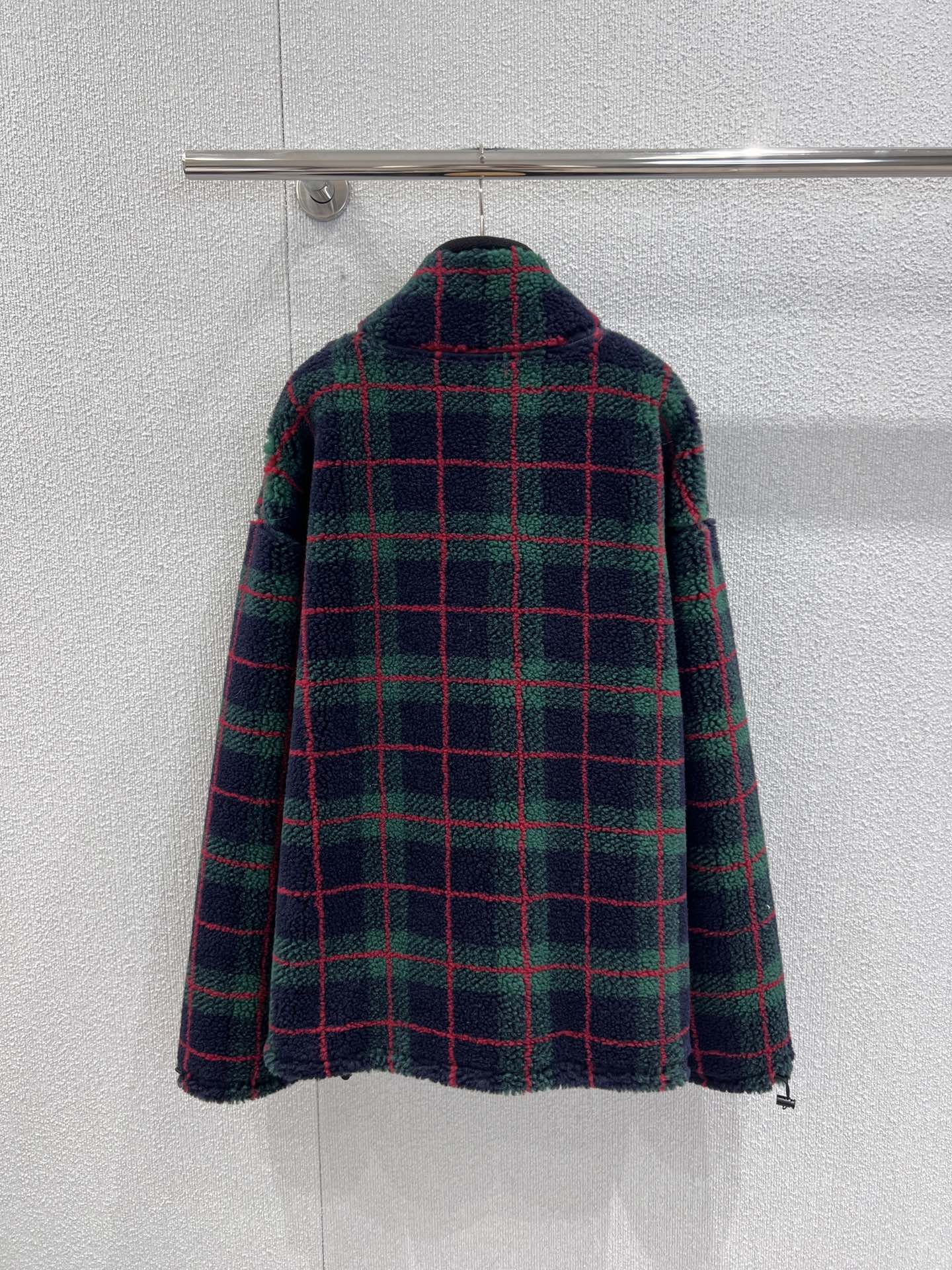 Miu Miu 2026SS Plaid Fleece Jacket - Embrace Retro-Chic Style This Spring 4 i1761647814 2945 3