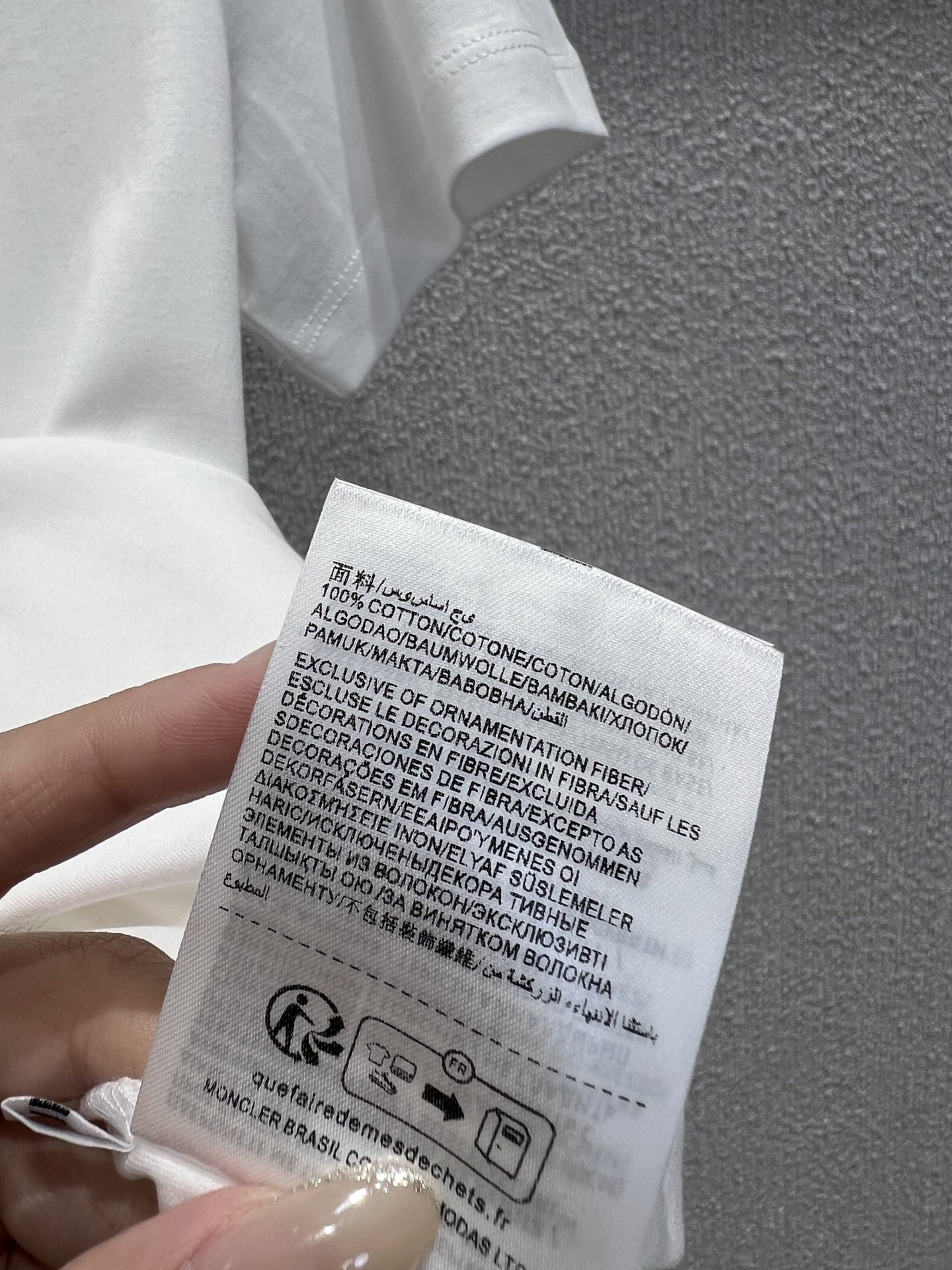 몽클레어 비즈 장식 레터링 여성 반팔 티셔츠 52276 이미지 9