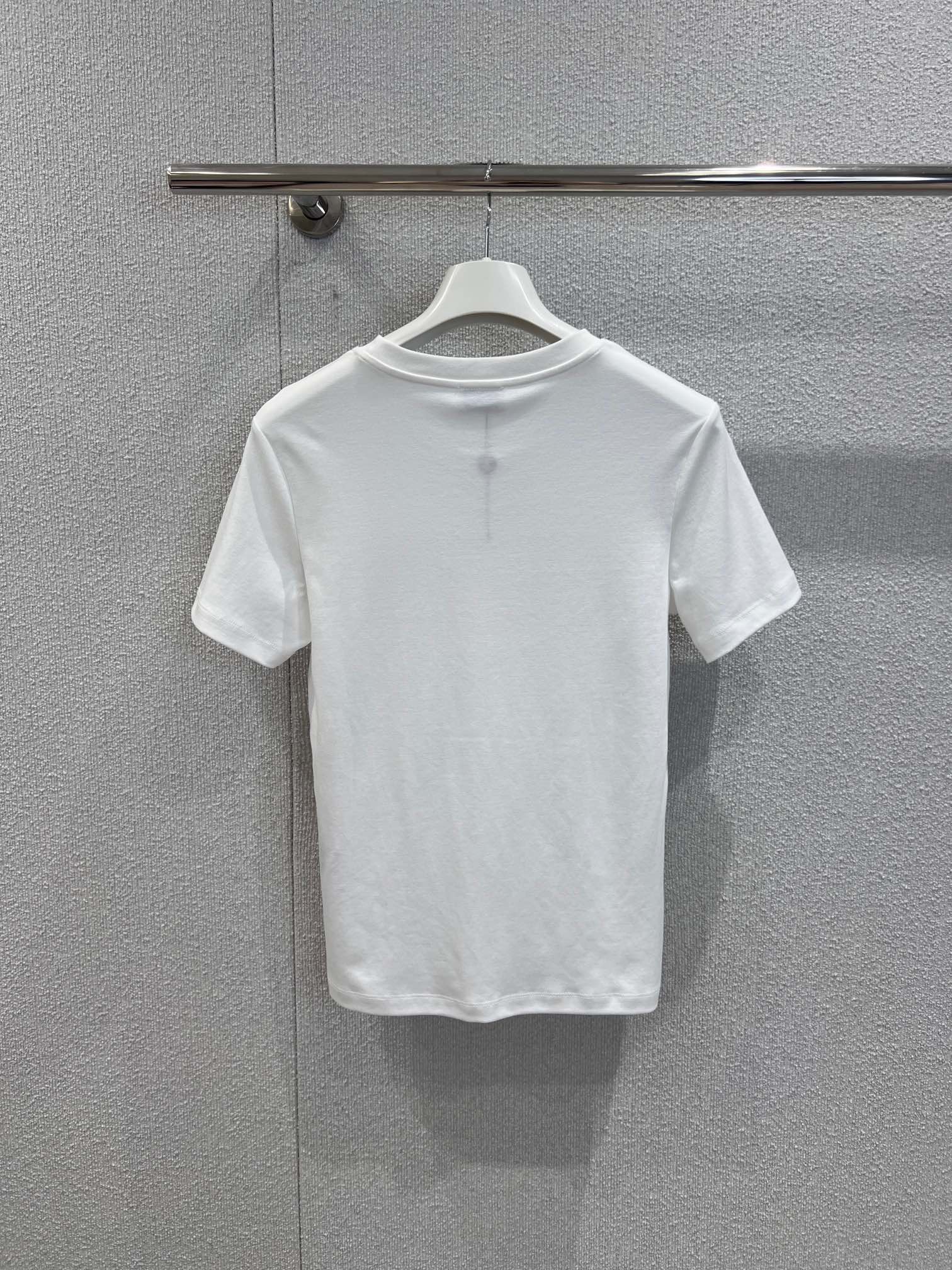 몽클레어 비즈 장식 레터링 여성 반팔 티셔츠 52276 이미지 8