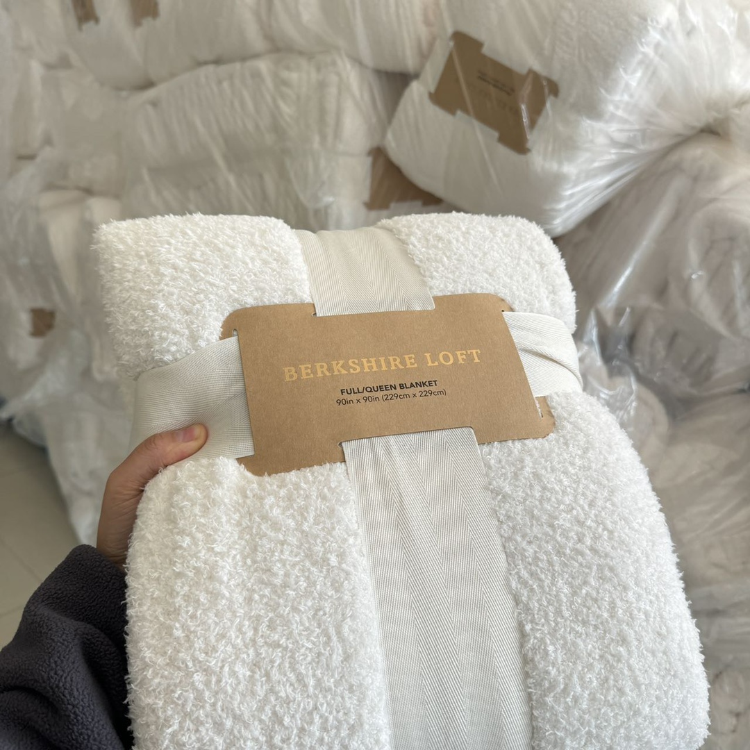 BERKSHIRE Plush Blanket - Comprehensive 2