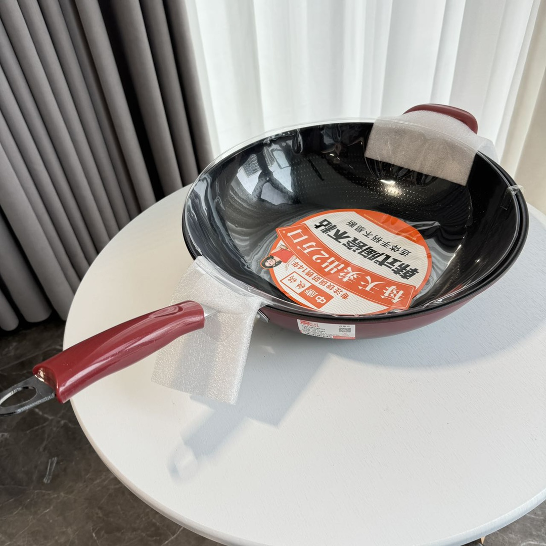 Red handle pot only 200 Korean style ceramic non stick Zhongkang product - Lifestyle