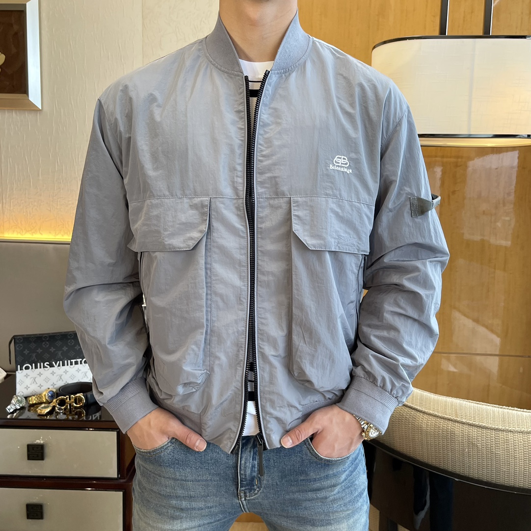 NO:117575,Balenciaga - SS Spring Clothing Thin Jacket, Customized High-quality Polyester Fabric!  Top-level fashion brand elements logo design, complete with three standards!  The original hardware and accessories have smooth lines and exquisite craftsmanship, excellent upper body style, comfortable fabric, windproof and warm, and casual matching are very fashionable, handsome, casual and fashionable men's must-have!  Size M-3XL (model 178/145 catties wear L), balenciaga, jackets & coats, jackets & coats, alexander wang19860909巴黎世家 - ss春装大爆款薄款夹克外套,定制高品质聚酯纤维面料！顶级时尚大牌元素logo设计,三标齐全！原版五金辅料,线条流畅,工艺精致,上身版型超赞,面料舒适,挡风保暖,随意搭配都非常时尚帅气休闲时尚男仕必备款哦！尺码M-3XL（模特178/145斤穿L）,,balenciaga,jackets & coats,jackets & coats,alexander wang,Men's clothing