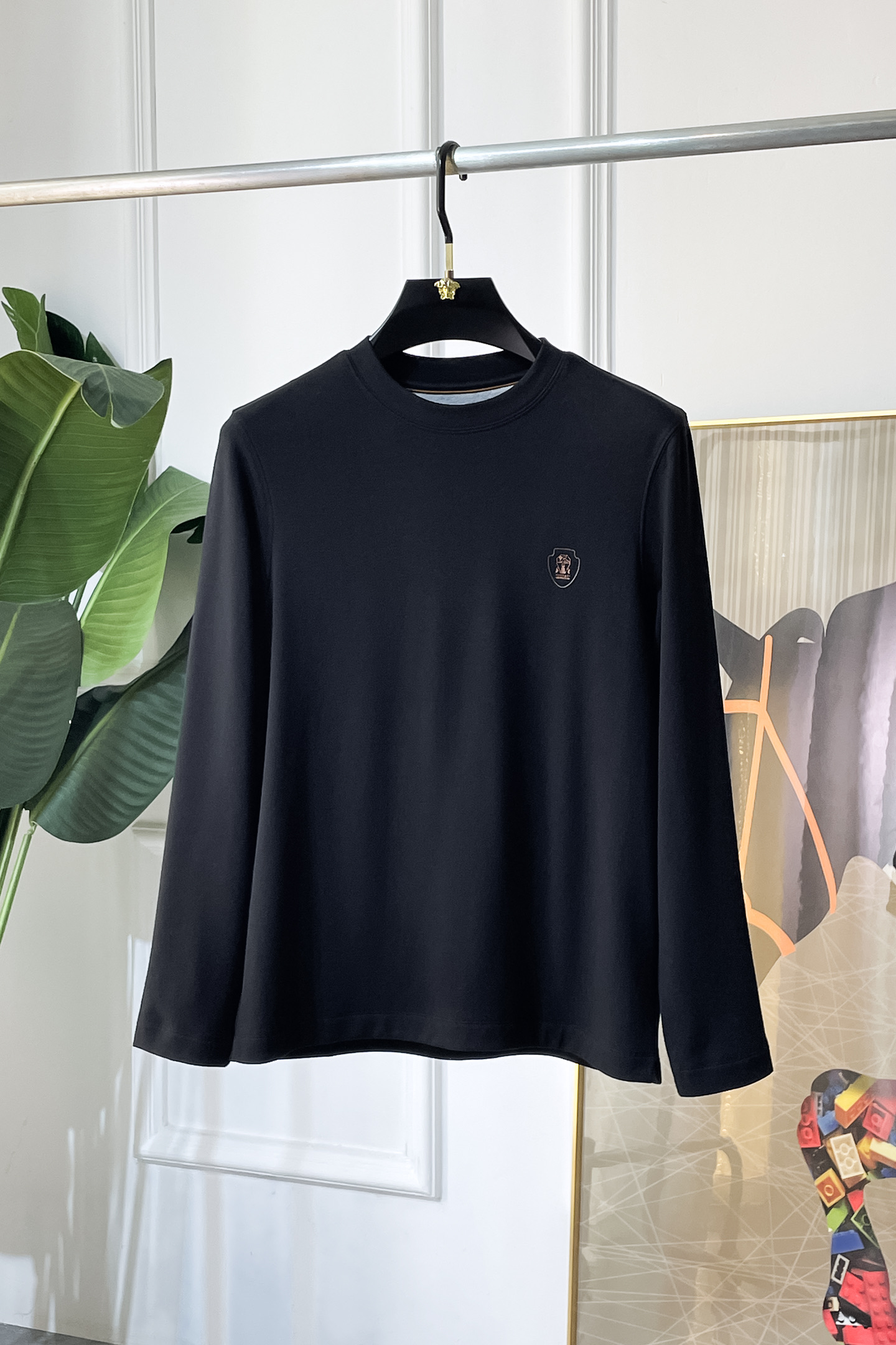 NO:623351,BC - 2025ss Autumn hot-selling thin velvet long-sleeved T-shirt, made of customized high-grade cotton fabrics, fashionable big-name element logo design, soft, delicate, comfortable and warm, made with multiple craftsmanship, a basic base layer shirt is indispensable in men's wardrobe. It can be used to match various clothes anytime and anywhere to meet your daily life needs. The design of the clothes is simple but not simple. Dear friends, hurry up and get it. Standard version, size M~4XL, can wear up to 200 pounds!  ,,tees,t-shirt,alexander wang19860909BC - 2025ss秋装大爆款薄绒长袖T恤,采用定制高级棉面料 时尚大牌元素logo设计,柔软细腻舒适保暖,多重工艺制作,男人的衣柜都少不了基础打底衫 随时随地都可以拿来搭配各种服饰 满足您日常生活需求 ,衣服设计简约而不简单 , 亲们赶紧入手 标准版型 尺码M~4XL 最大可穿200斤！,,tees，t-shirt,alexander wang,Men's clothing