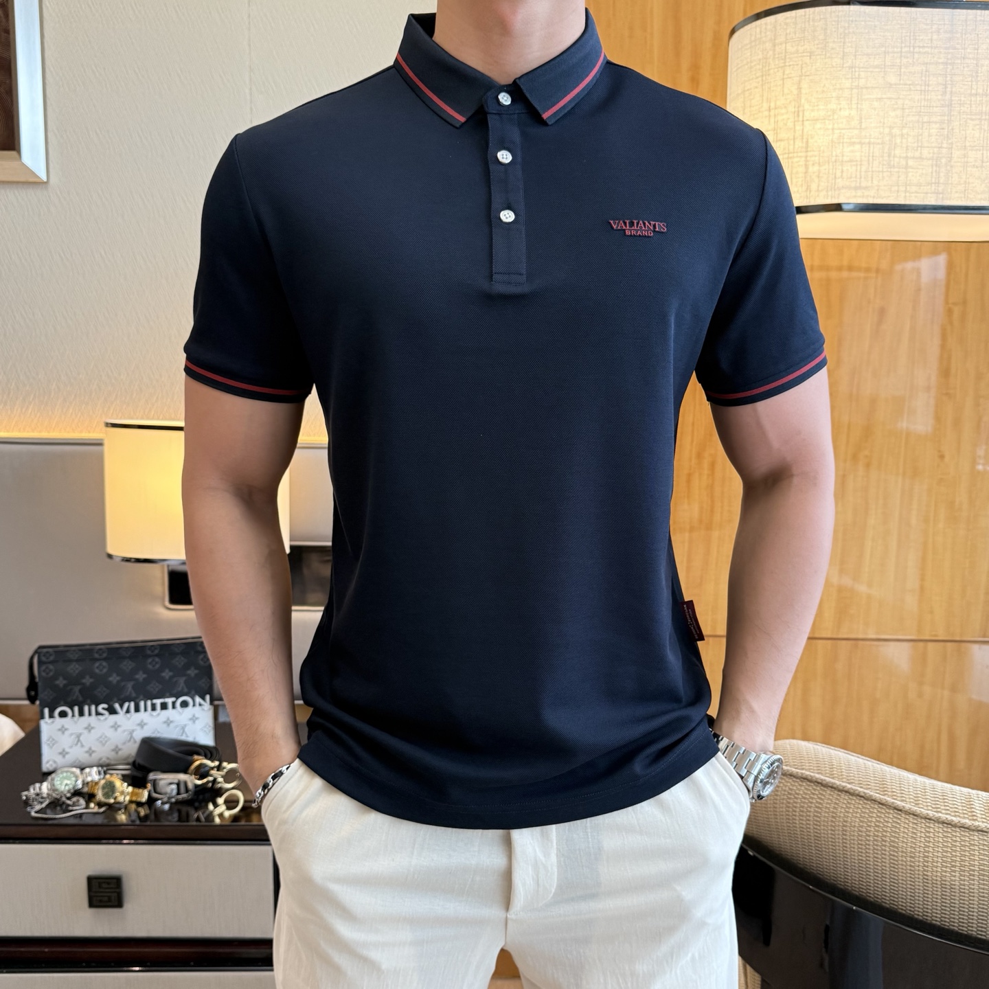 NO:835415,Valentino - 2026ss New Year of the Horse spring and summer new polo collar short-sleeved series. Selected high-quality double mercerized pique cotton fabric, fashionable big-name element logo design, awesome upper body shape, fine, comfortable and breathable fabric, super good-looking with any combination, a must-have for fashionable men!  Sizes M-3XL can fit up to 200 pounds!  ,,valentino,T-shirt,19860909华伦天奴 - 2026ss马年春夏新款polo领短袖系列.精选优质双丝光珠地棉面料,时尚大牌元素logo设计,上身版型超赞,面料细腻舒适透气,随意搭配都超级好看时尚型男必备款哦！尺码M-3XL 最大可穿200斤！,,valentino,T-shirt,,Men's clothing