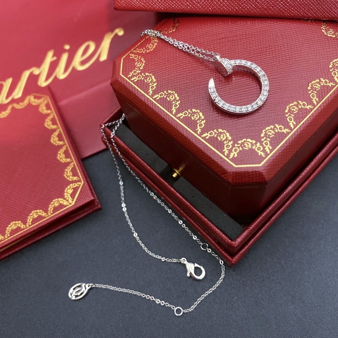 Cartier Jewelry Necklaces & Pendants Unisex