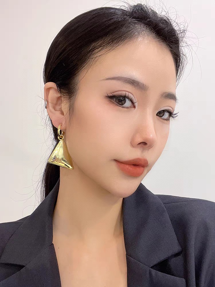Prada PRADA（普拉达）今年的Prada简直是开挂