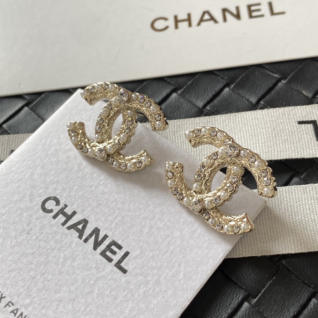 Chanel Jewelry Earring