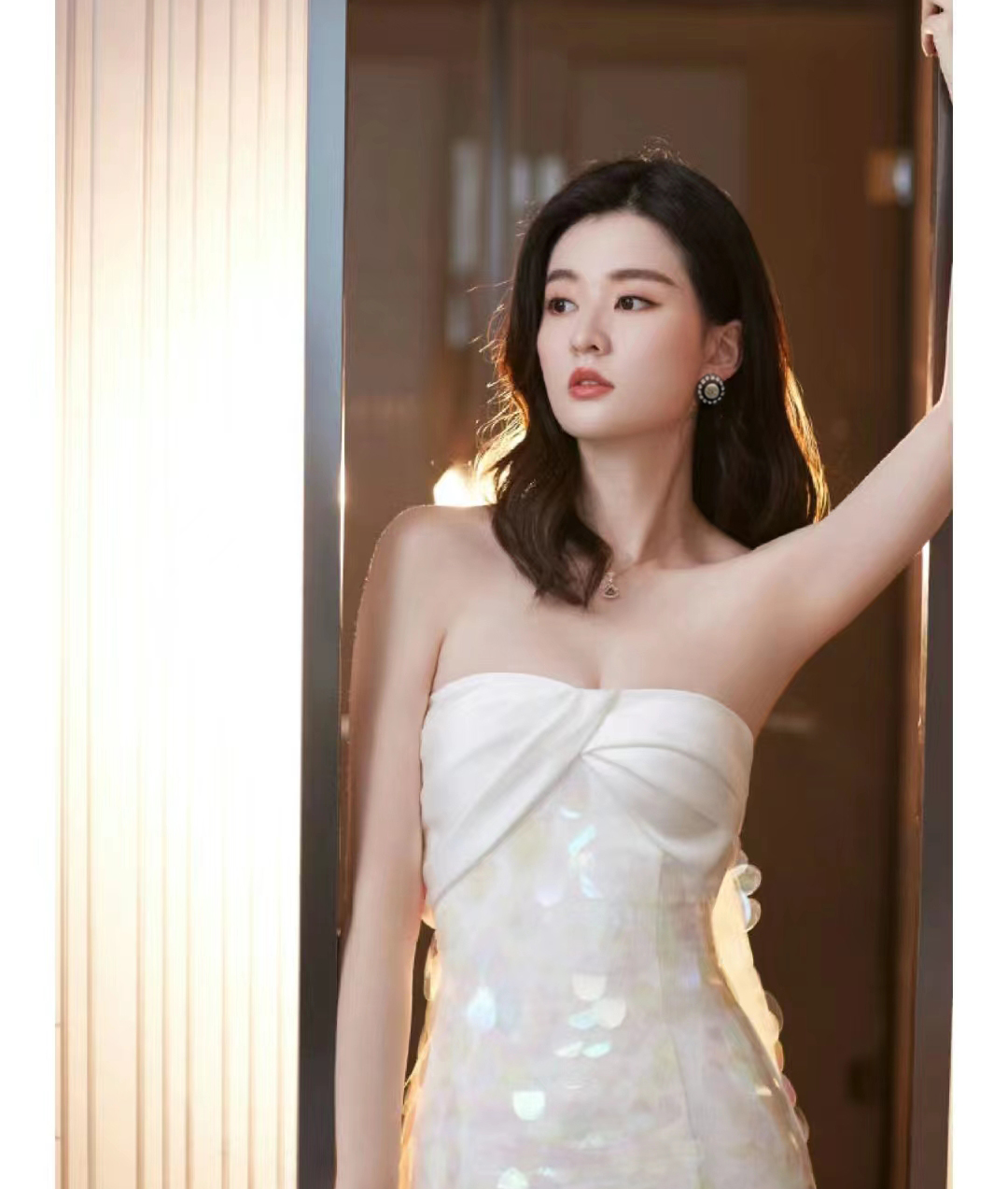 Chanel ZP打版 小香 CHANEL 不规则晶钻圆形字母圆环耳钉耳环