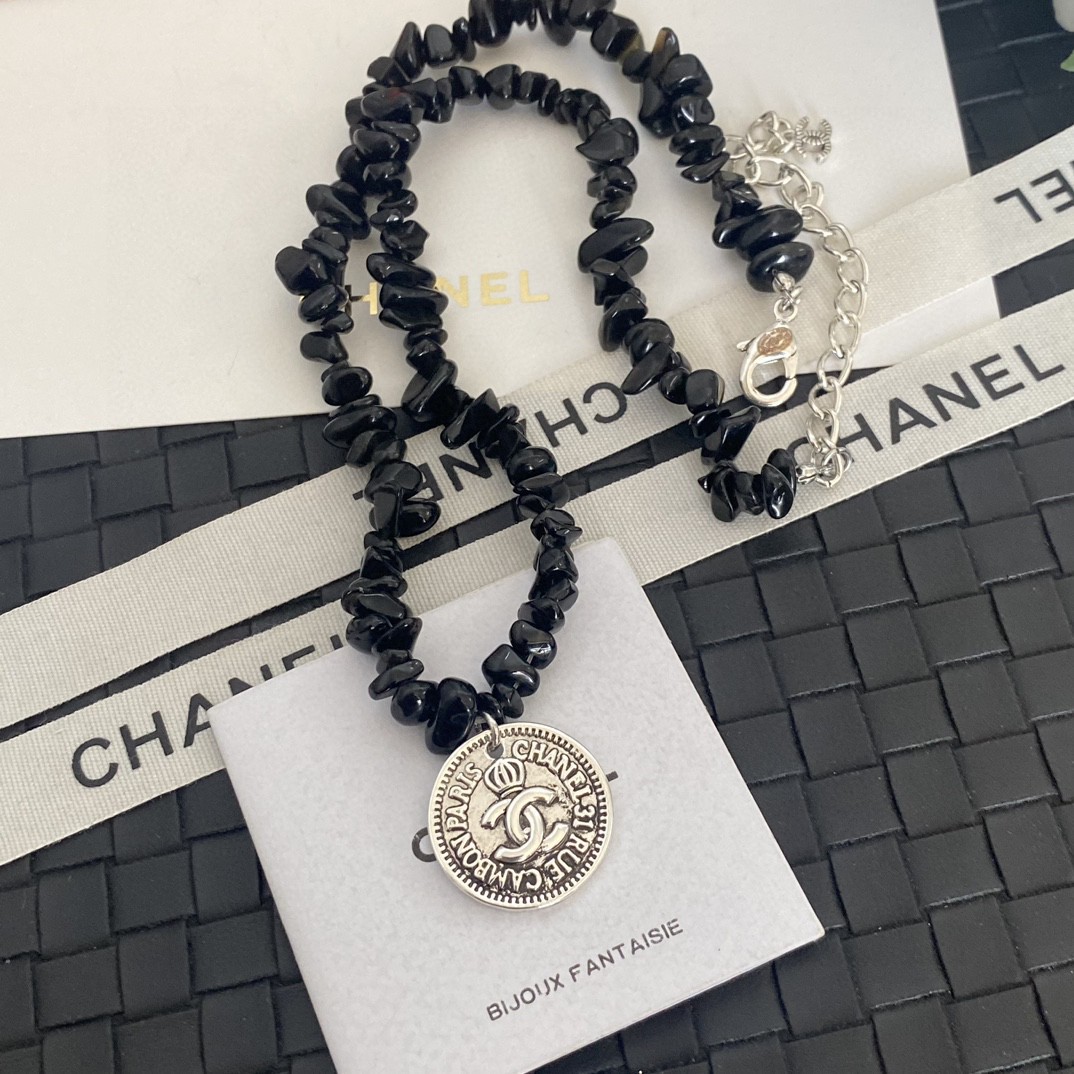Chanel Jewelry Necklaces & Pendants Black