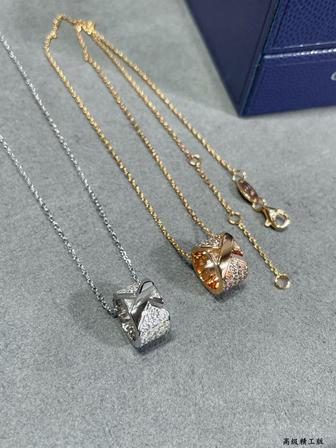 “Chaumet’s Court of Life: Romantic Gold Mass Necklaces for Love Rituals” - 图片 1
