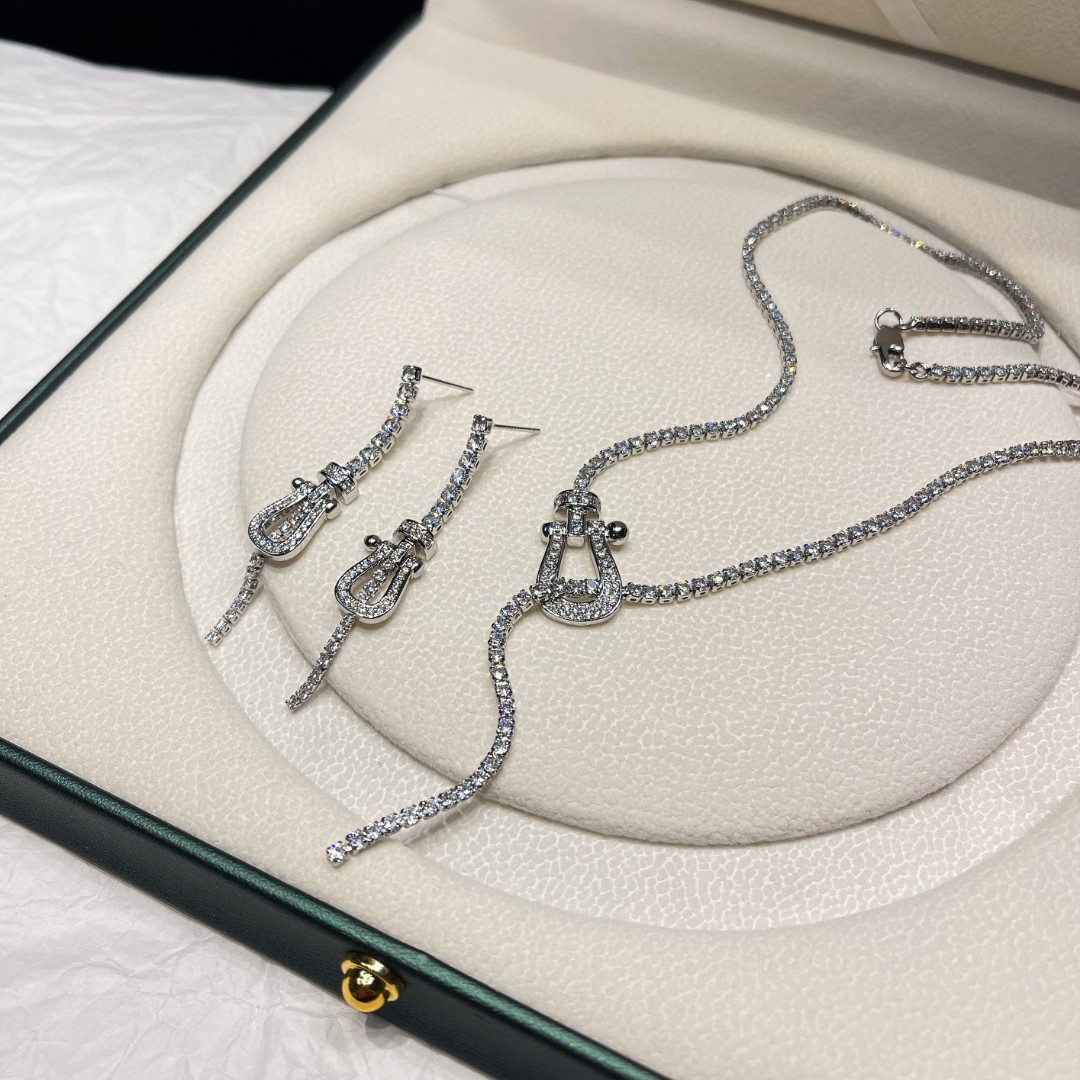 Fred’s New Horse Hooves Jewelry: High-End V Gold Imports for Youthful Fashion - 图片 8