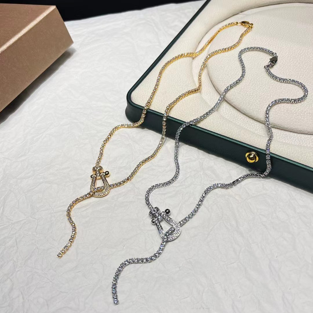 Fred’s New Horse Hooves Jewelry: High-End V Gold Imports for Youthful Fashion