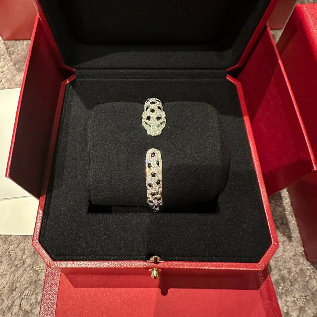 Craftsman’s Unique “Fur Setting” Jewels: Metal Claws Create Intricate Designs. - 图片 7