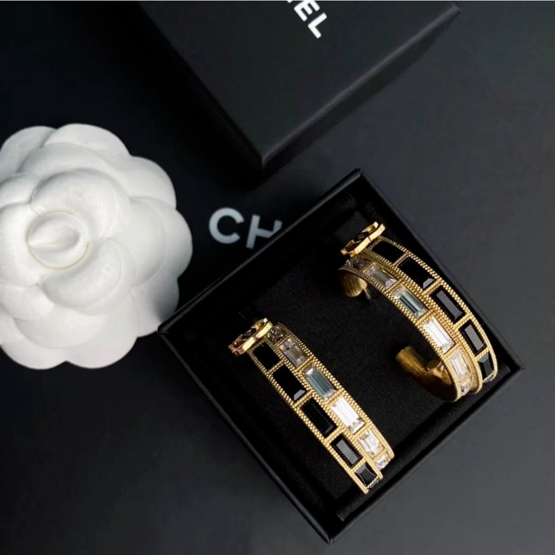 Chanel Jewelry Earring