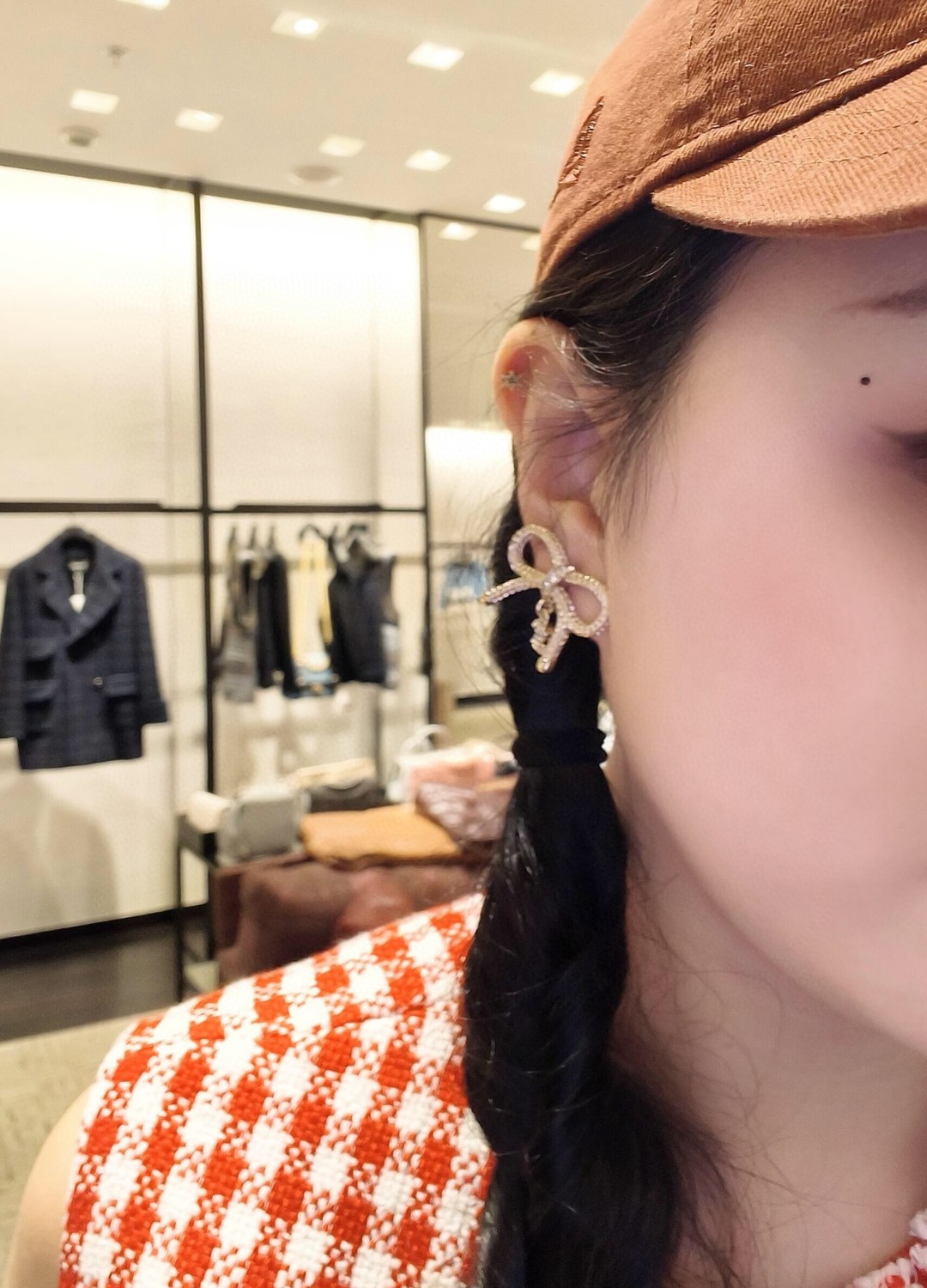 Chanel 本季必入 24K新款耳钉【Chanel蝴蝶结吊双C耳钉】