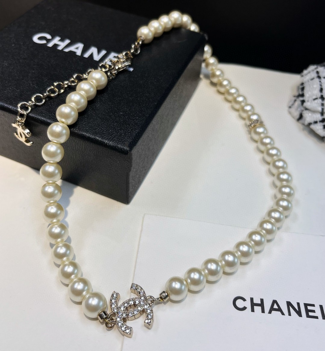 Chanel Chanel新款爱心choker