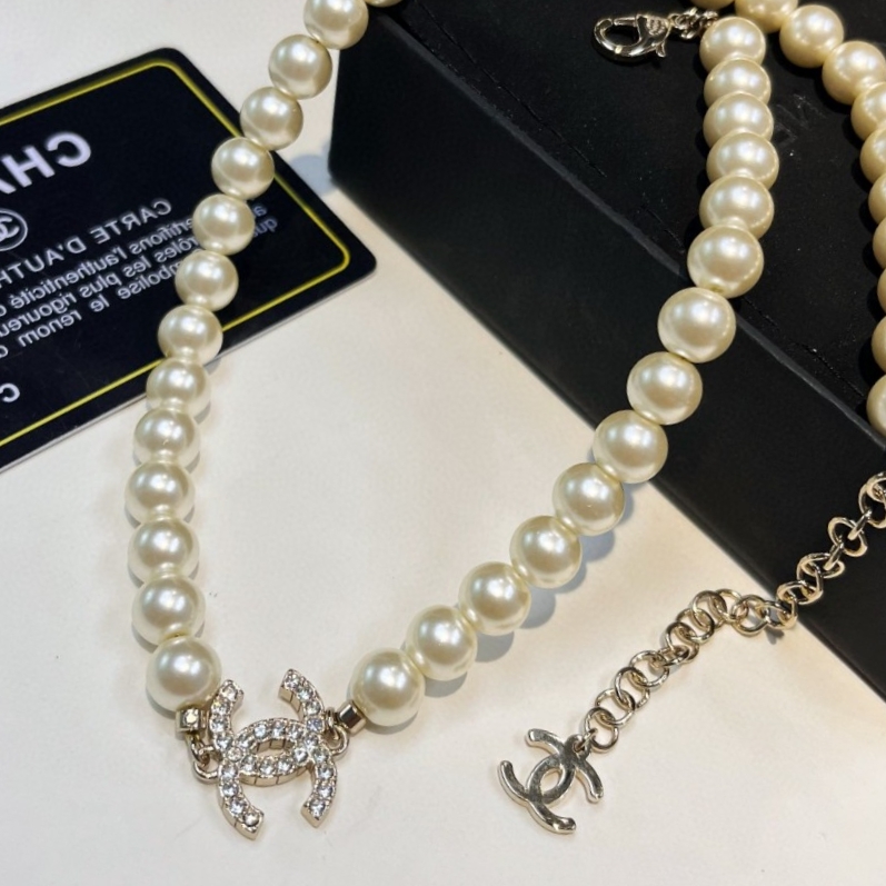 Chanel Chanel新款爱心choker