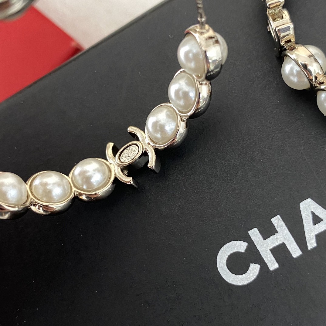Chanel Chanel小香弯弯圆圈珠耳钉Z 7000
