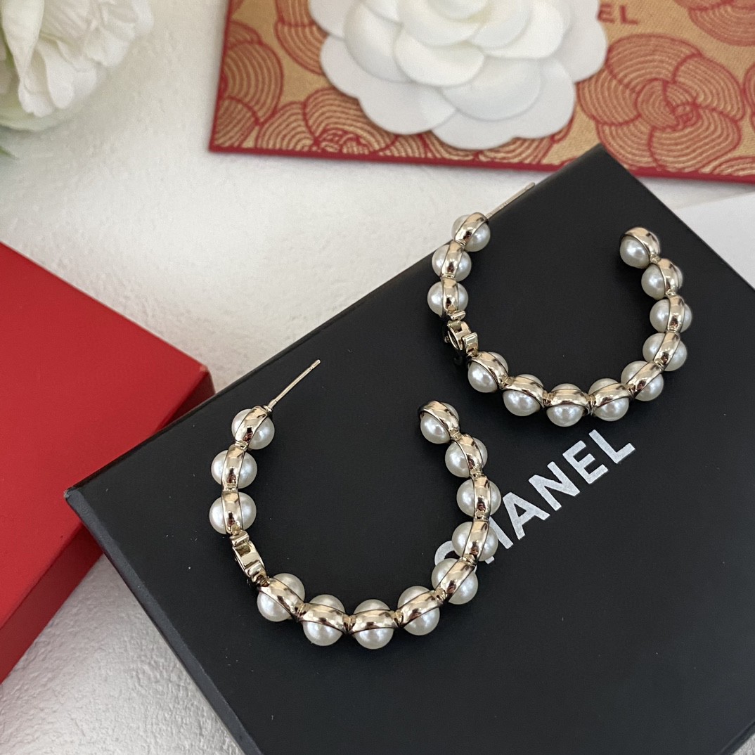 Chanel Chanel小香弯弯圆圈珠耳钉Z 7000