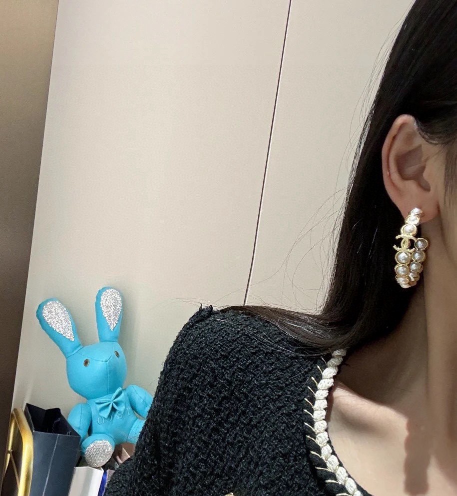 Chanel Chanel小香弯弯圆圈珠耳钉Z 7000