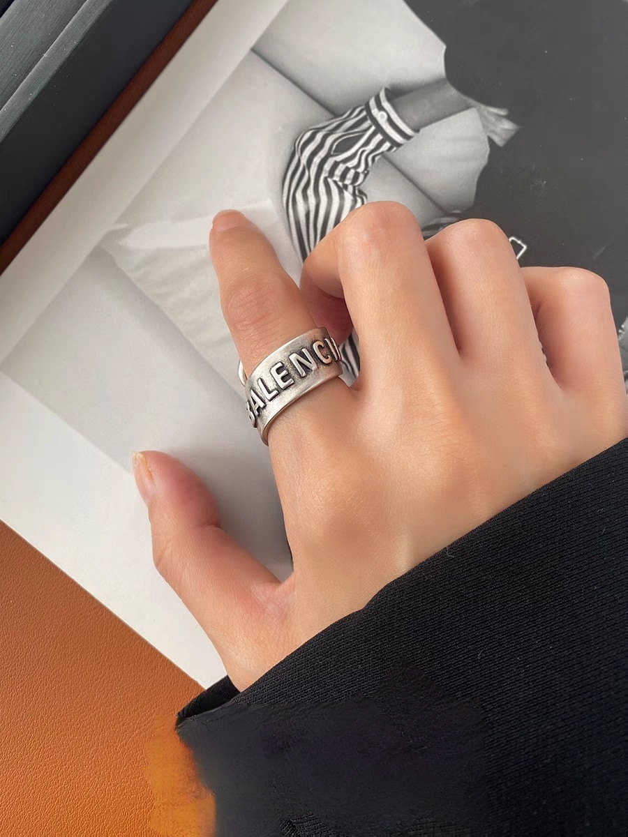 Stylish Multi-Element Design Ring: Classic, Elegant, Noble, and Cold - 图片 2