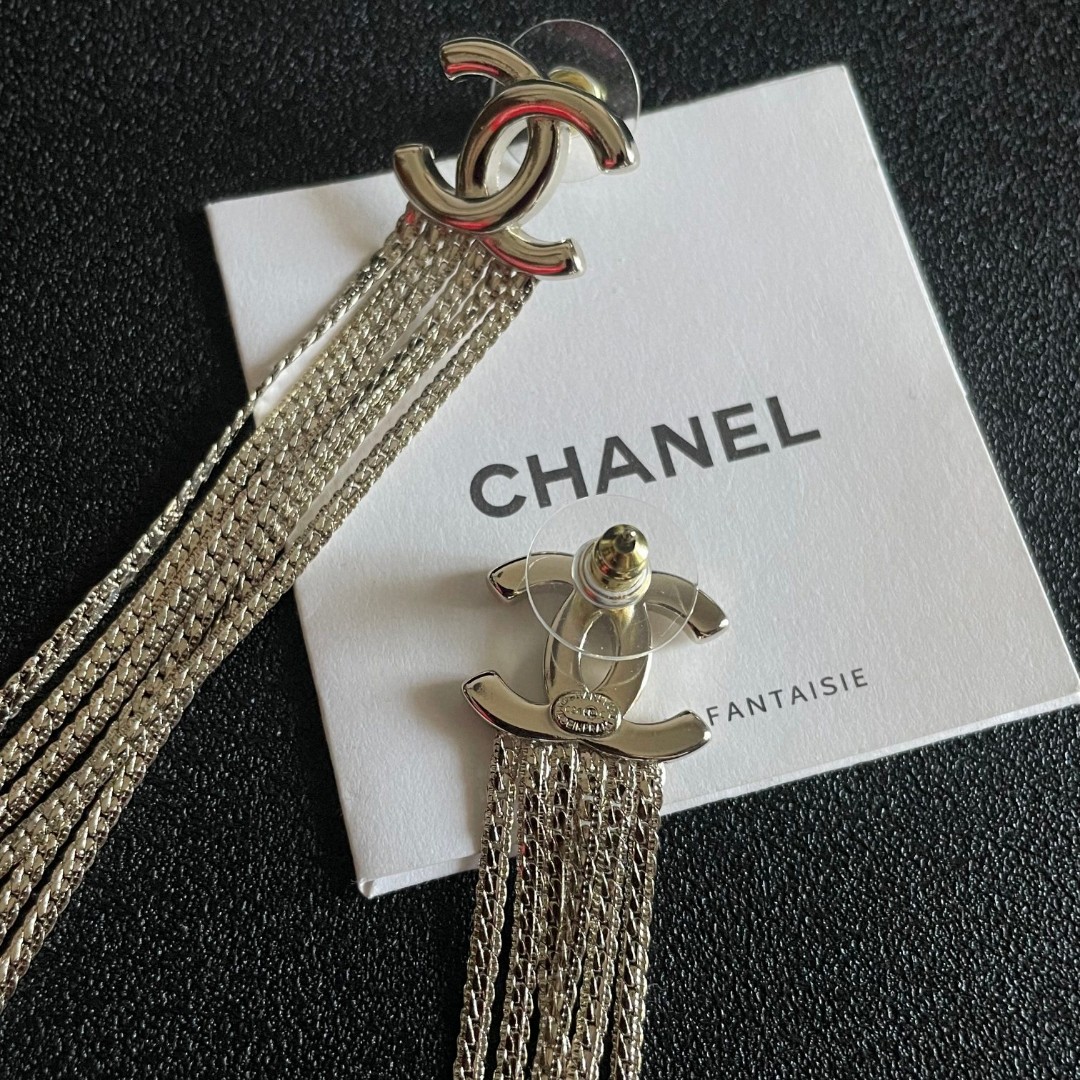 Chanel Серьги жемчуг буквы