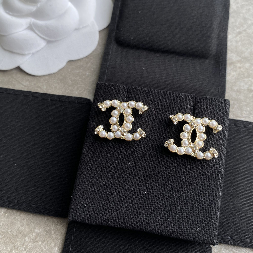 Chanel ZP打版 小香 CHANEL 双C晶钻米粒间隔珍珠耳钉耳环