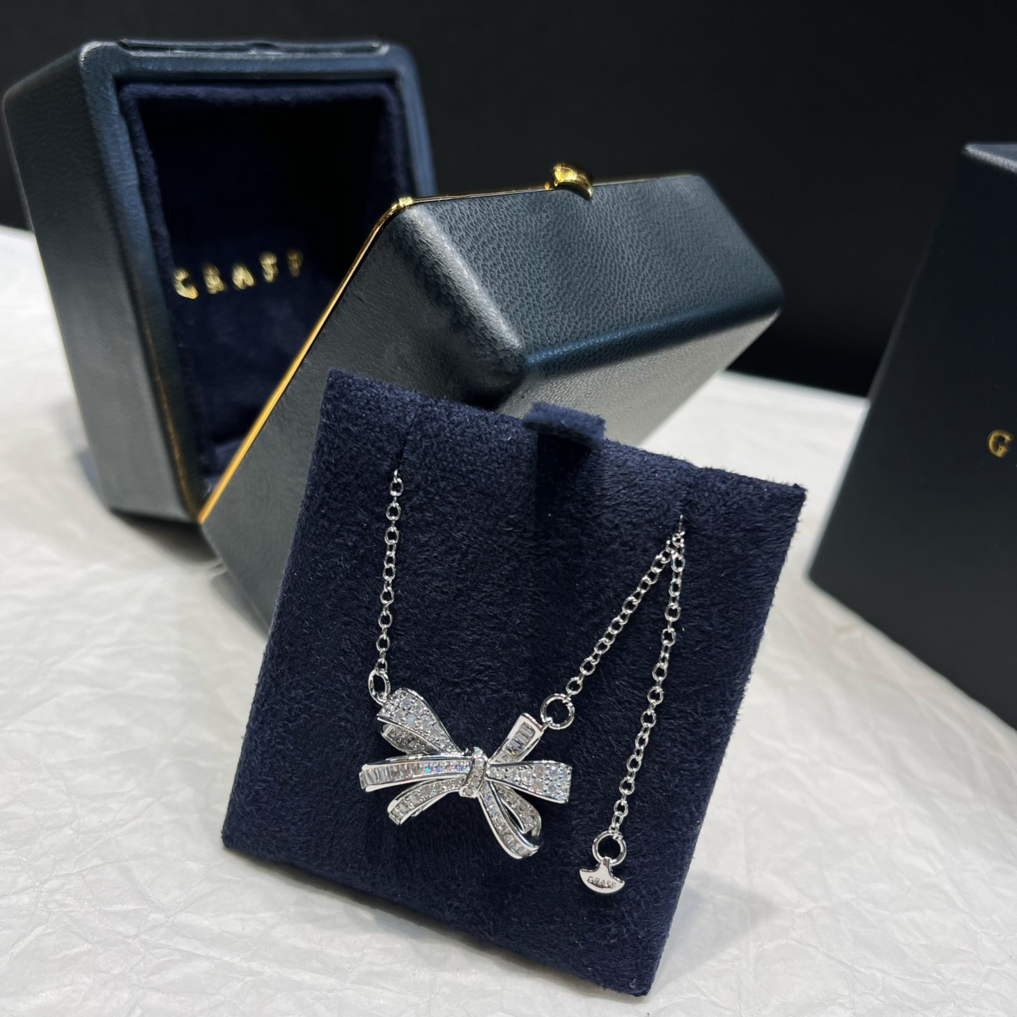 “High-End Custom Gold Necklace with Sapphire from Graf’s Sunburst Jewelry Series: Refined Micro-Engineered Elegance”